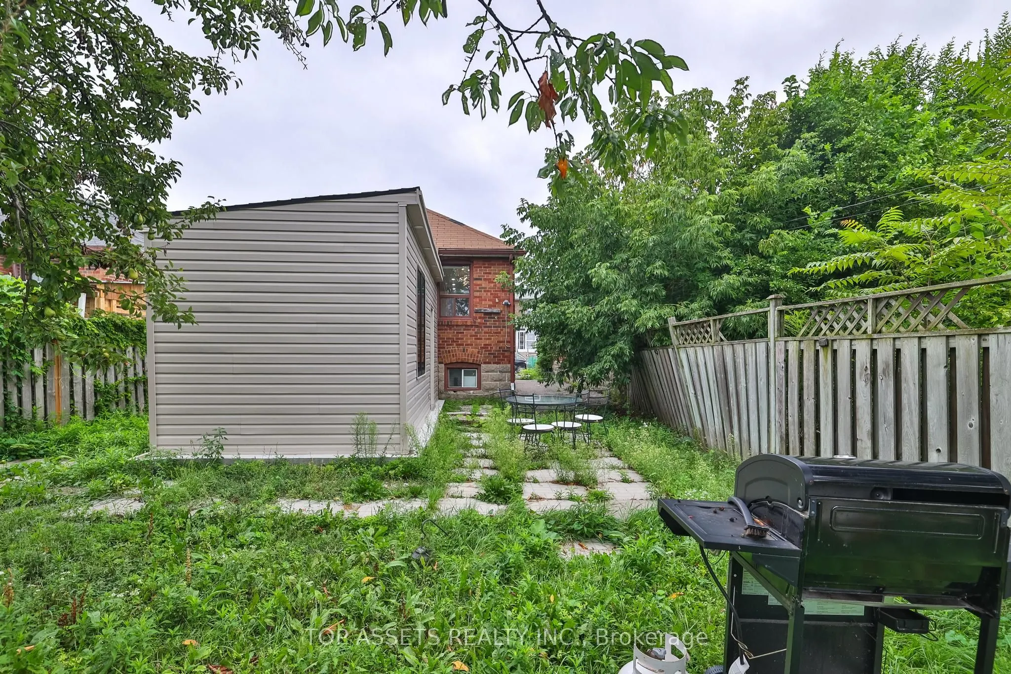 570 (MAIN) Vaughan Road