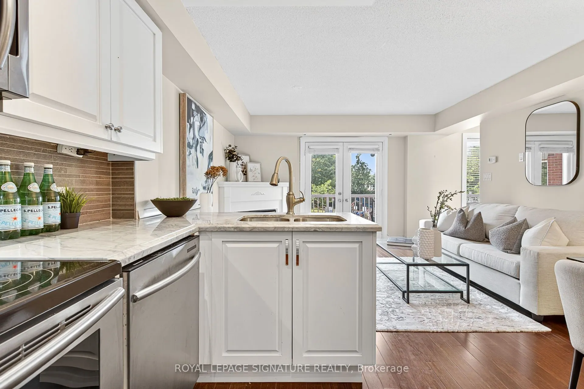 12 Sudbury Street, #411