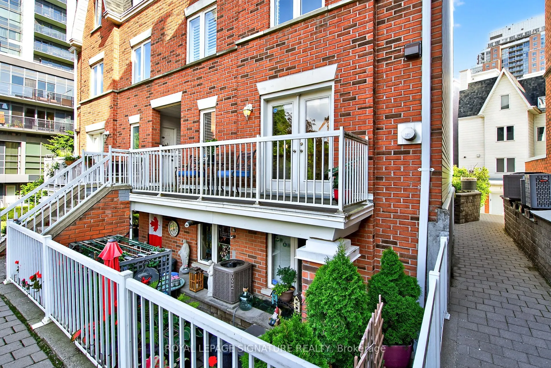 12 Sudbury Street, #411
