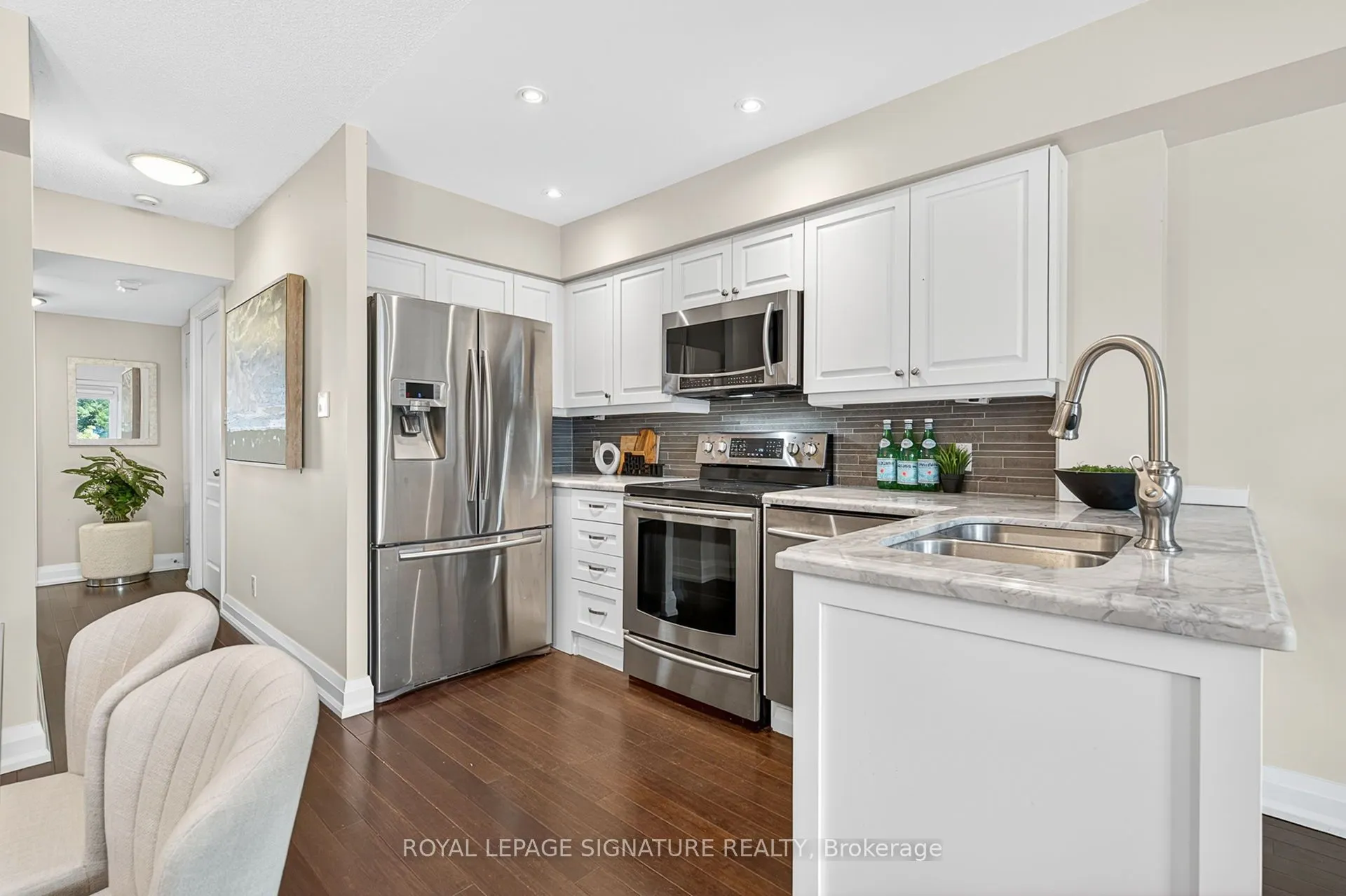 12 Sudbury Street, #411
