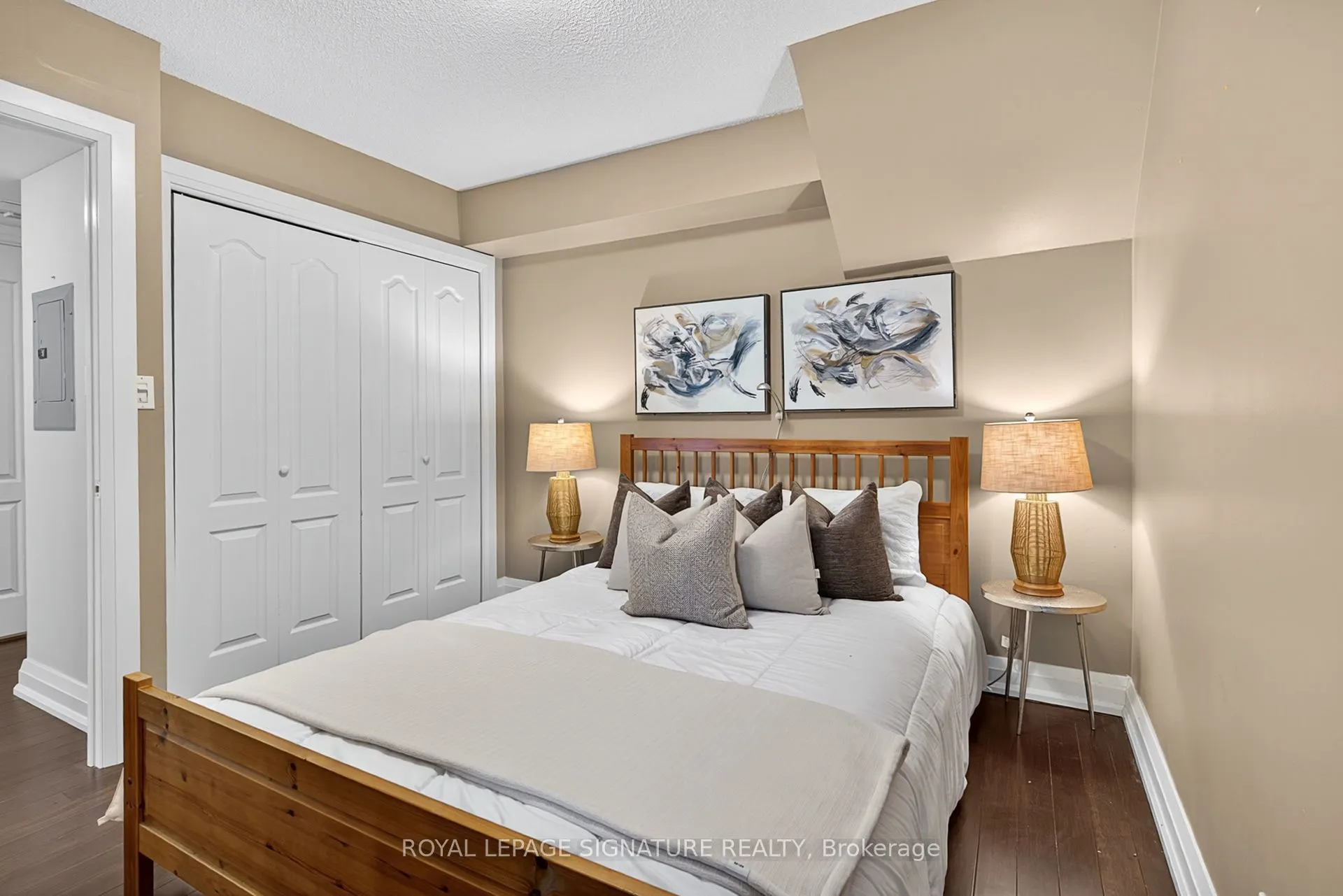 12 Sudbury Street, #411