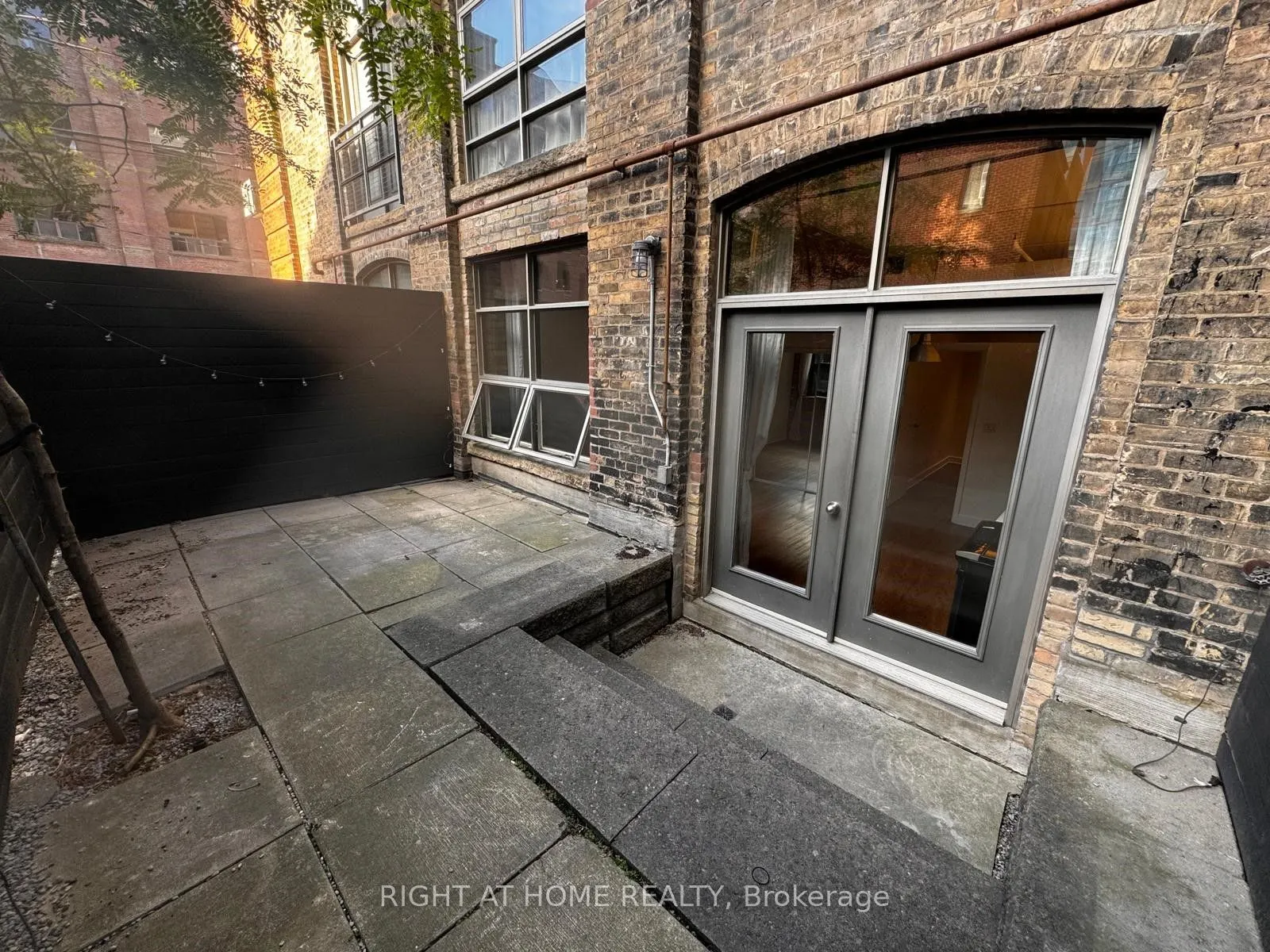 383 Adelaide Street E, #106