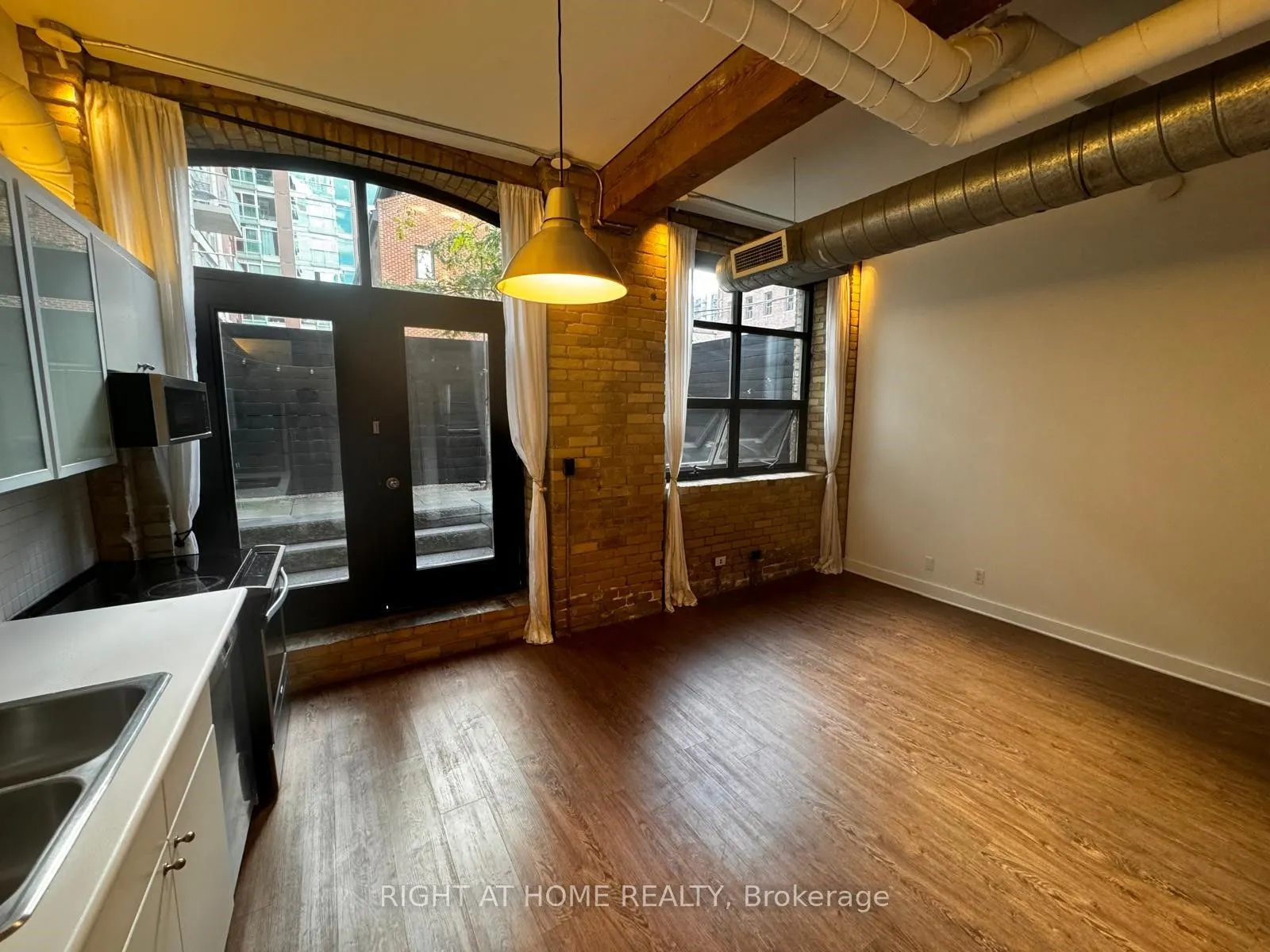383 Adelaide Street E, #106