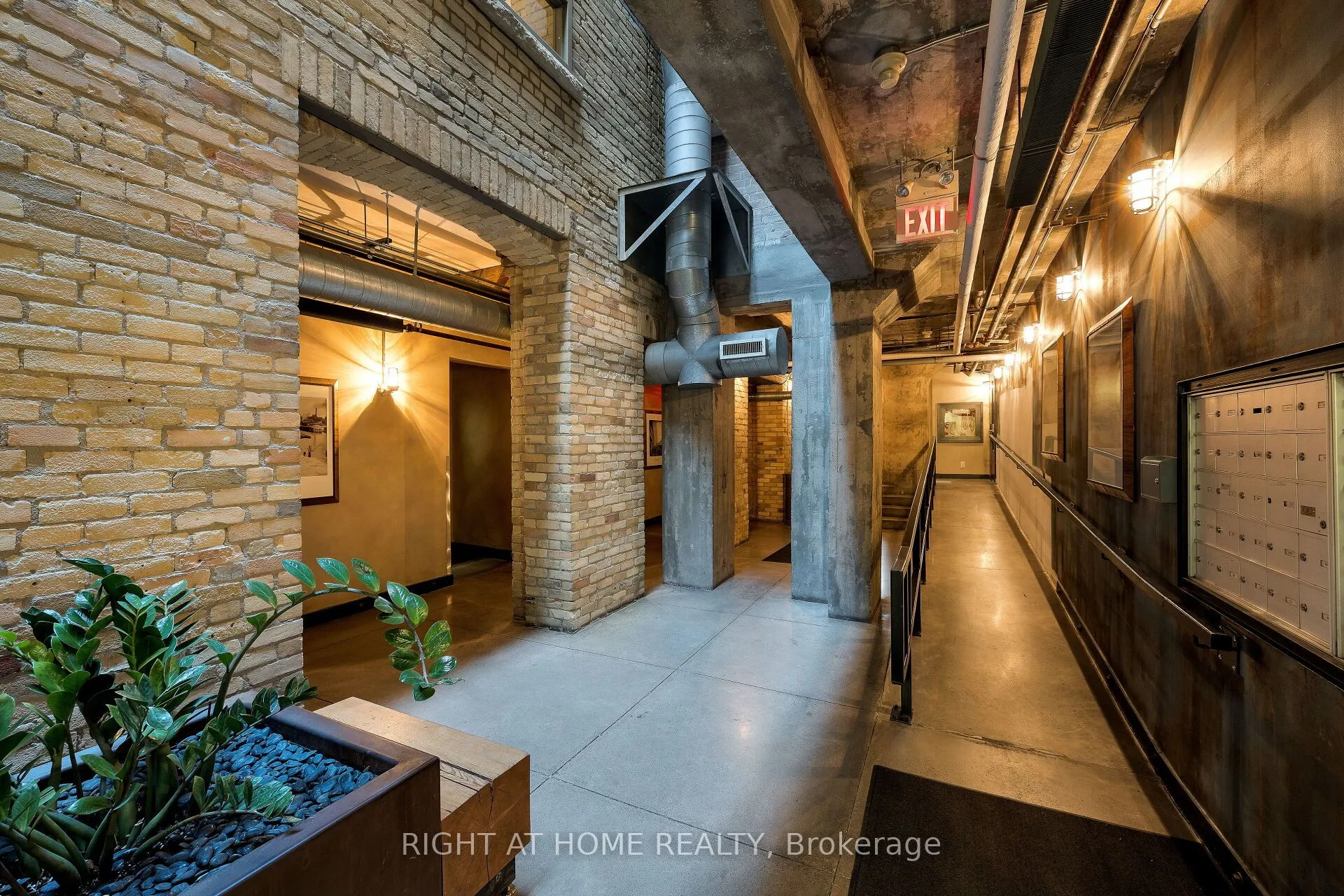 383 Adelaide Street E, #106