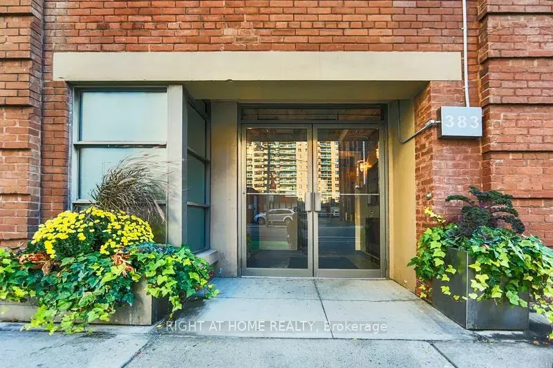 383 Adelaide Street E, #106