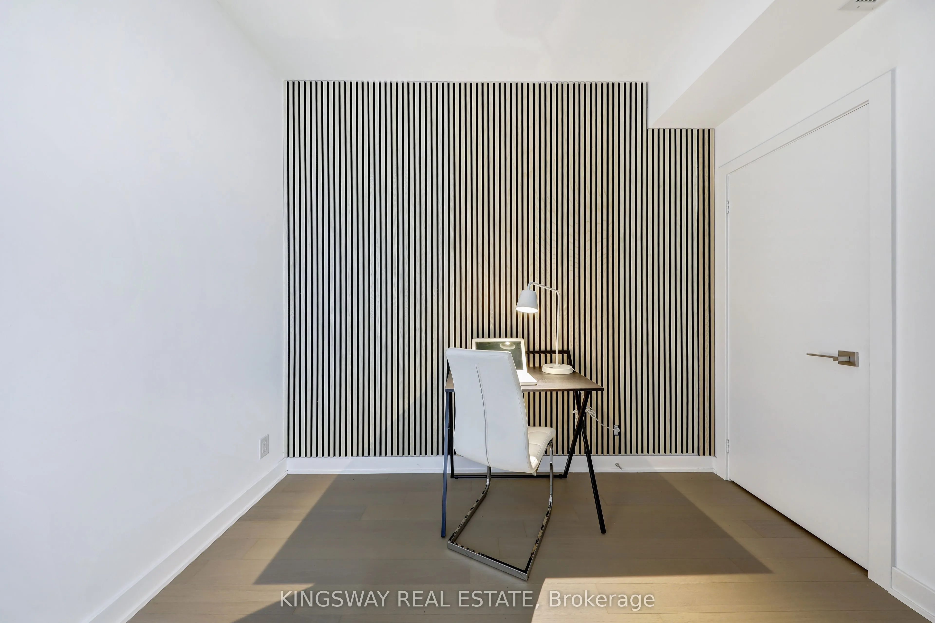 15 Beverley Street, #303