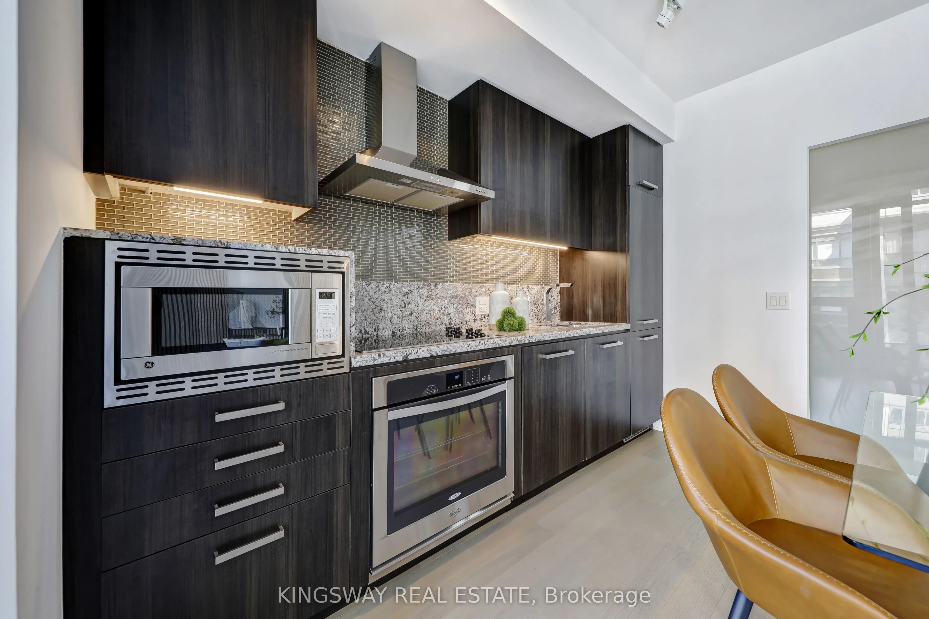 15 Beverley Street, #303