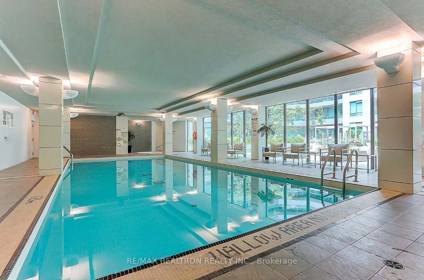 25 Lower Simcoe Street, #525