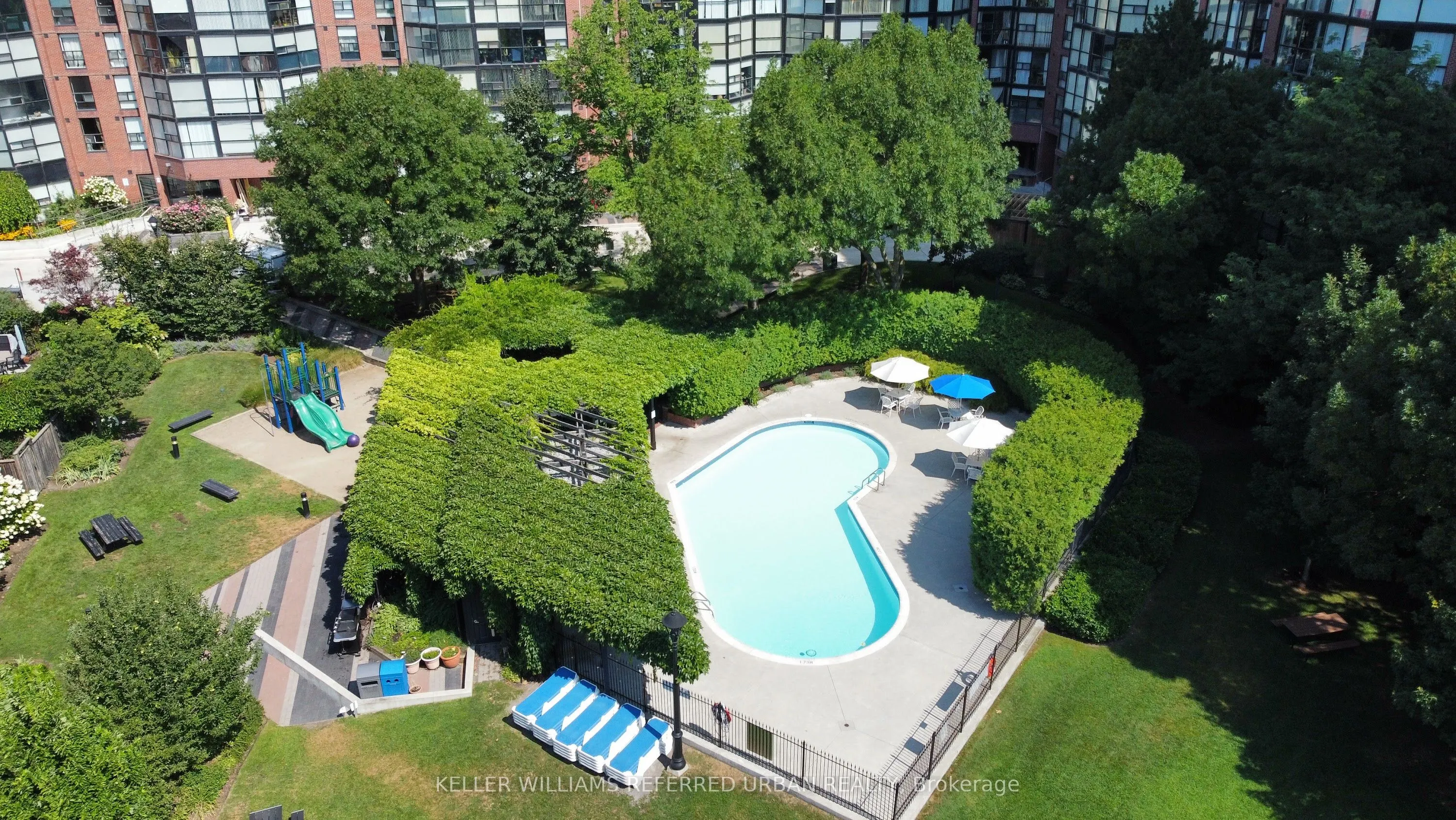 701 King Street W, #904