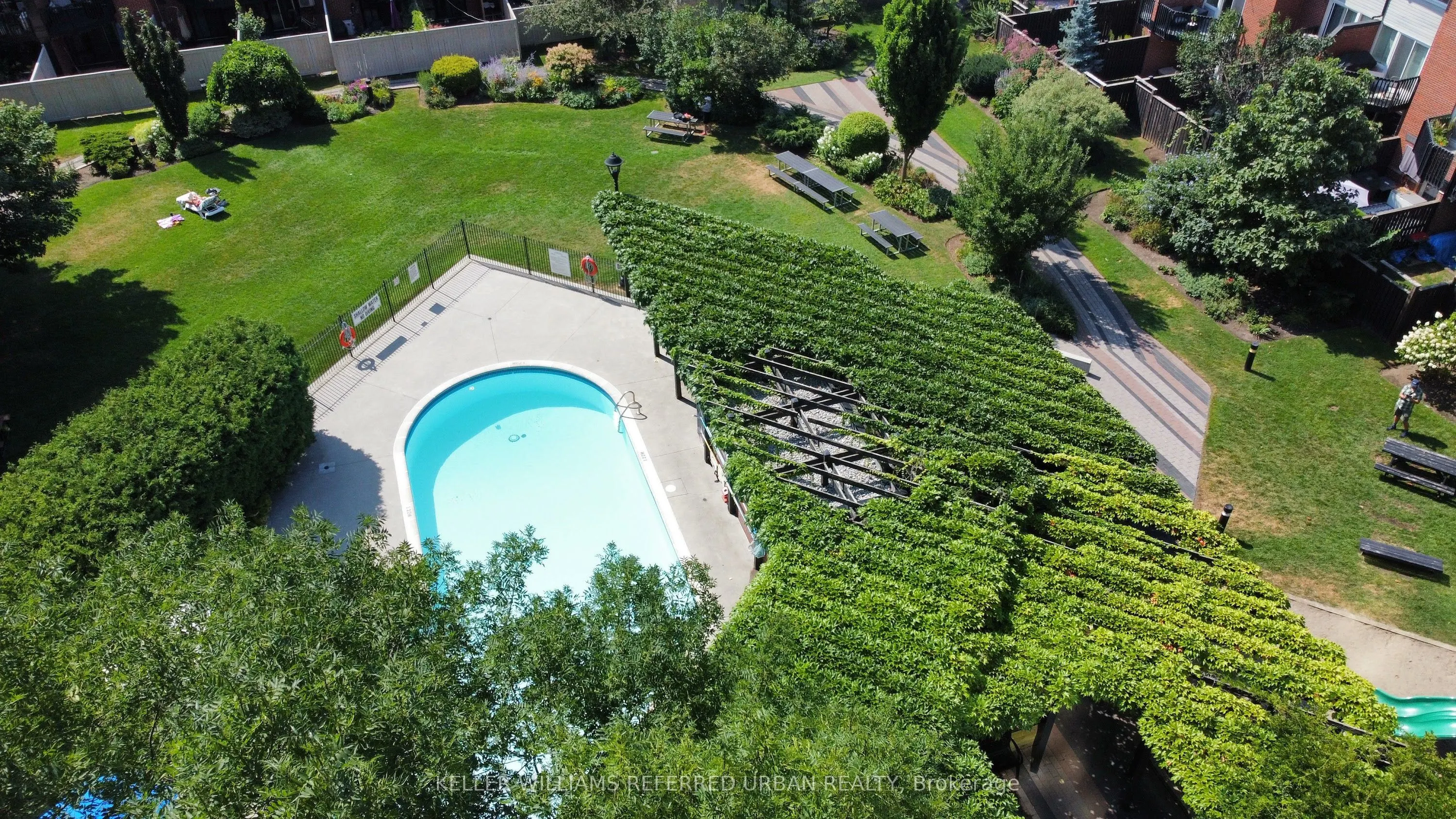 701 King Street W, #904
