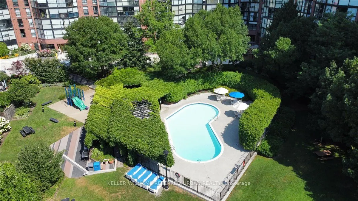 701 King Street W, #904