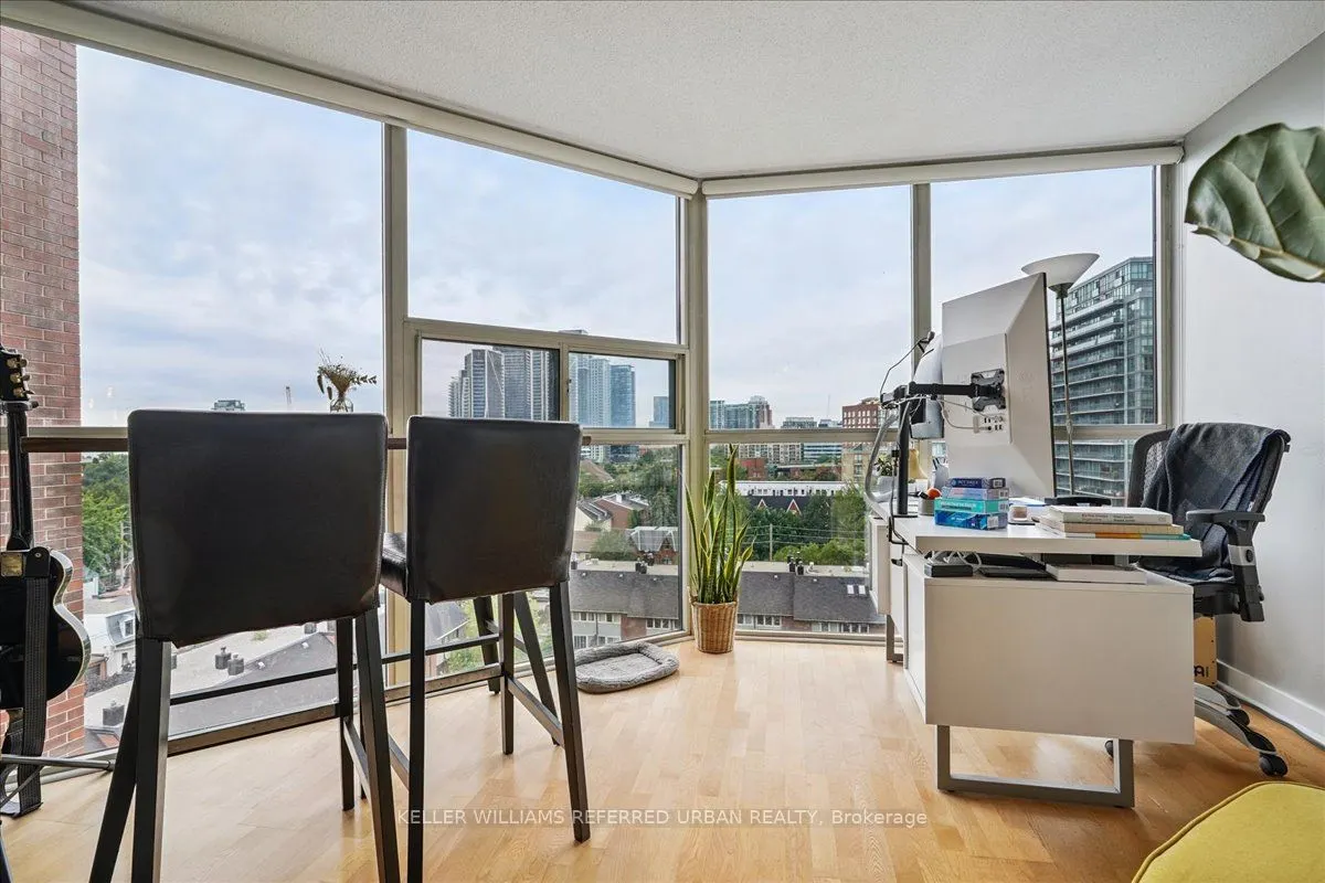 701 King Street W, #904