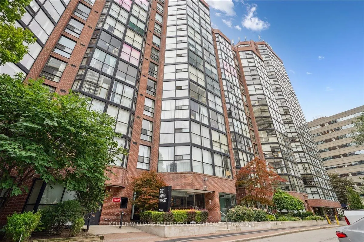 701 King Street W, #904