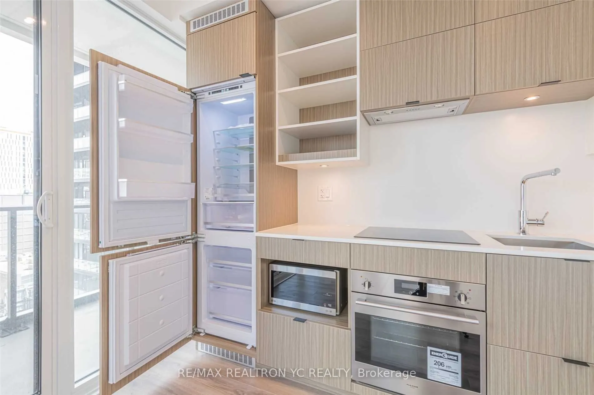 20 Edward Street, #717