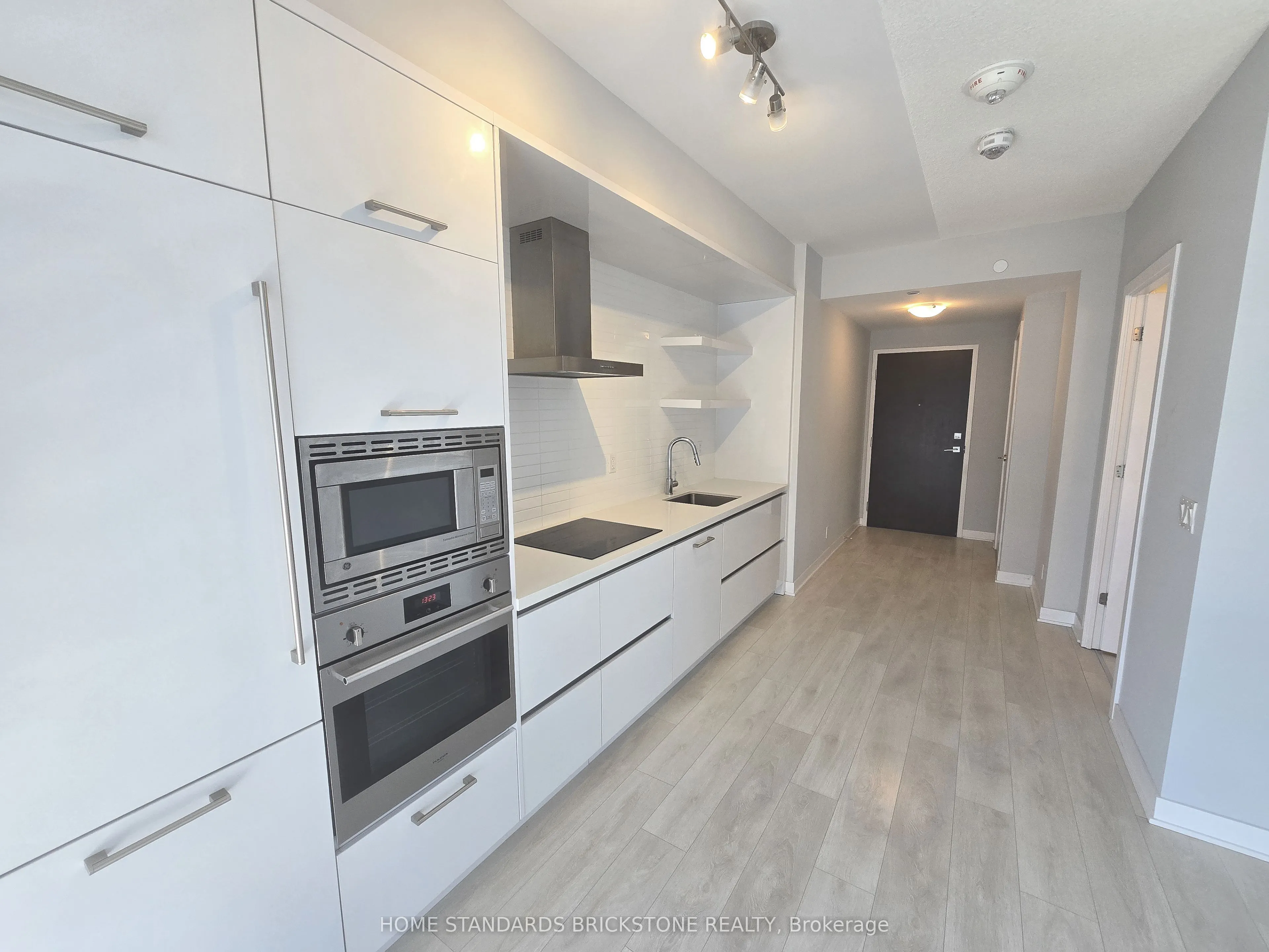 2221 Yonge Street, #3106