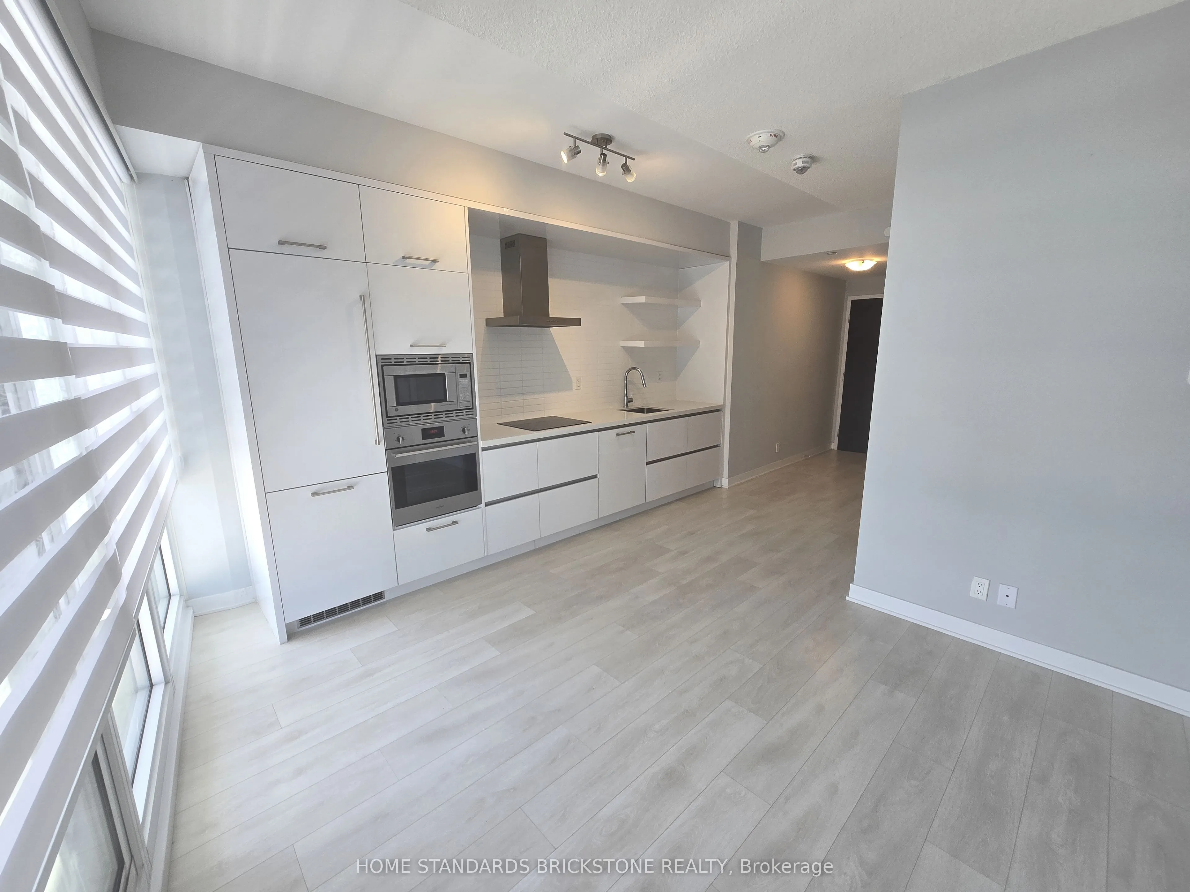 2221 Yonge Street, #3106