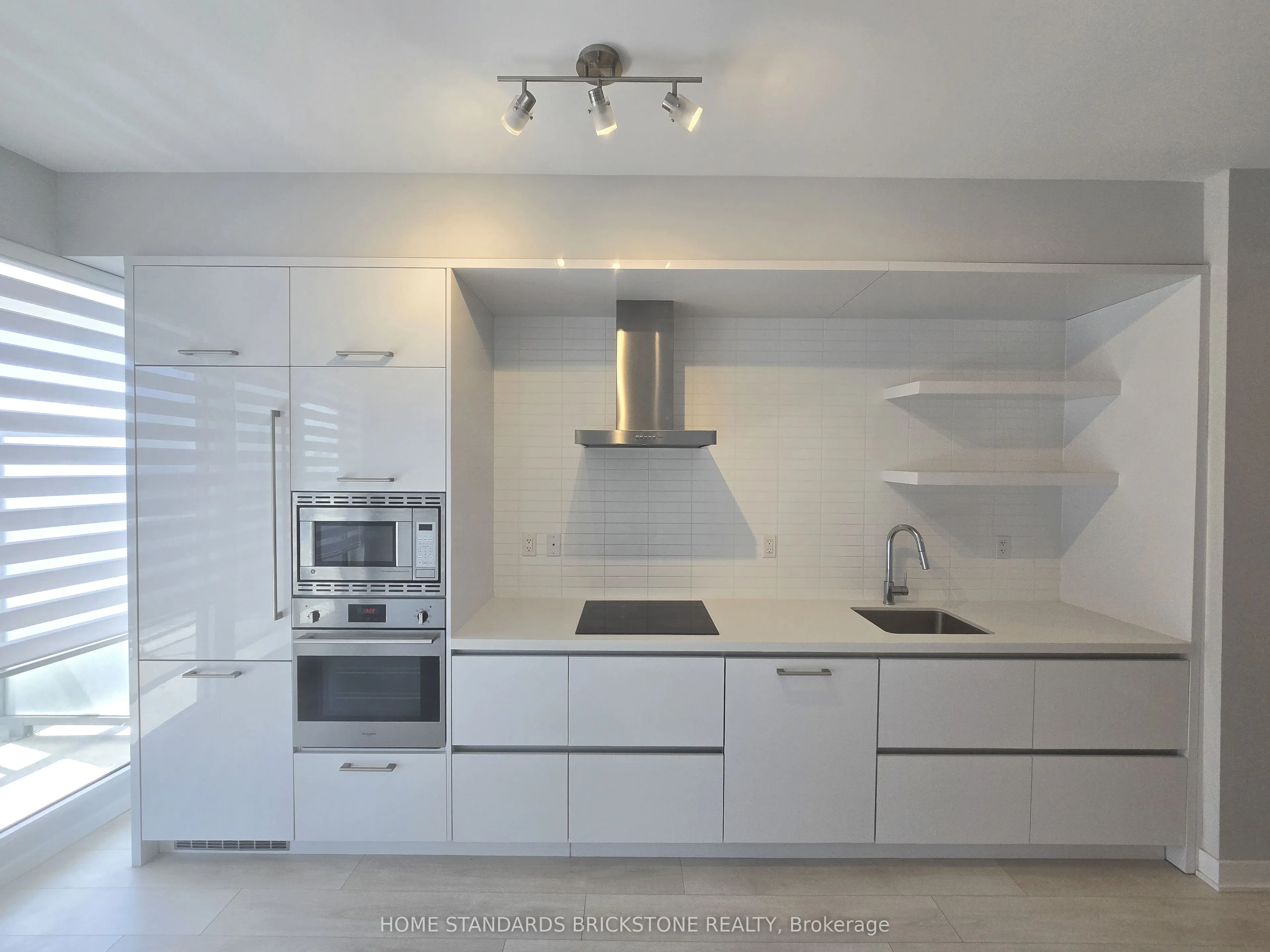 2221 Yonge Street, #3106