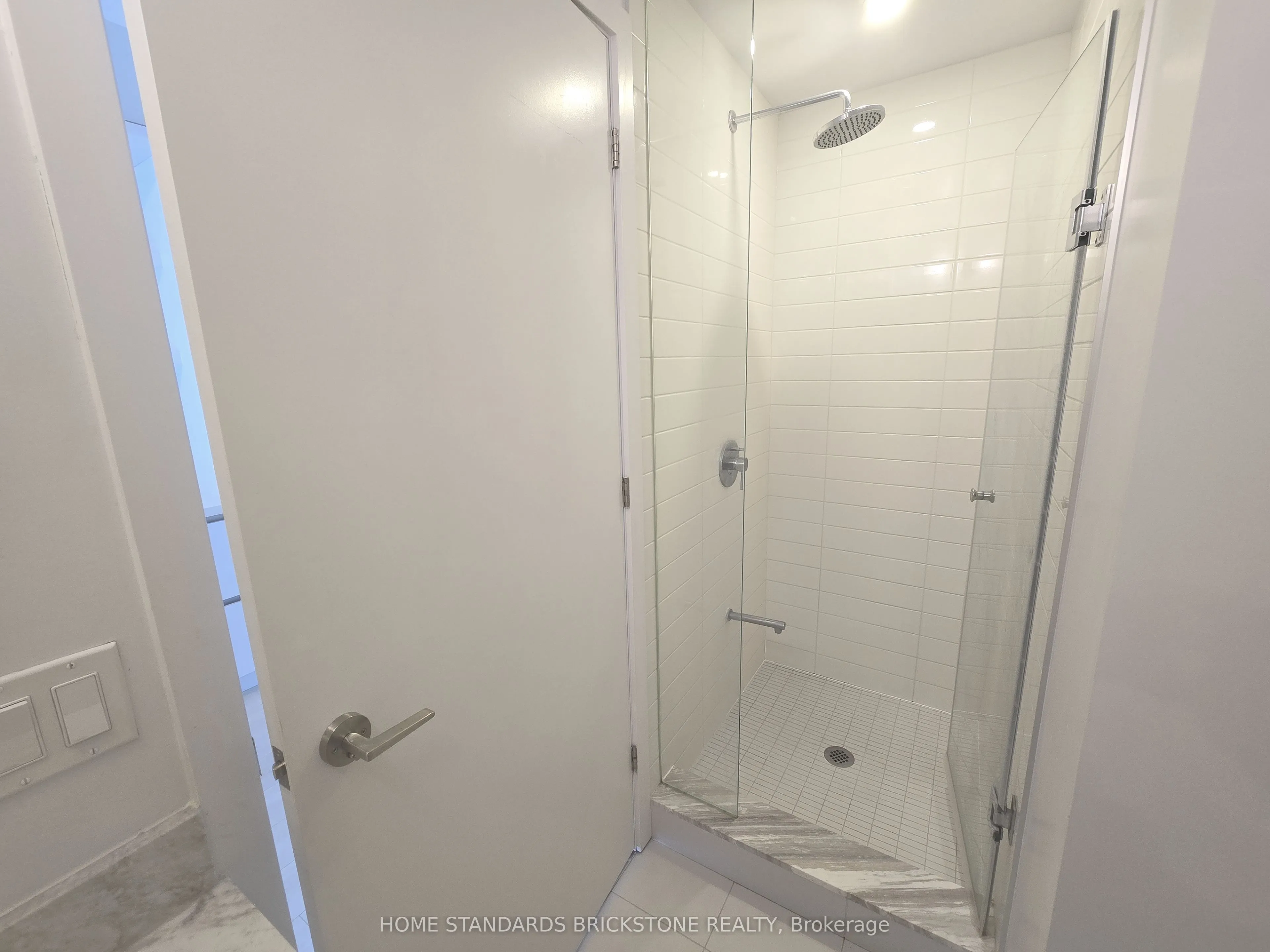 2221 Yonge Street, #3106