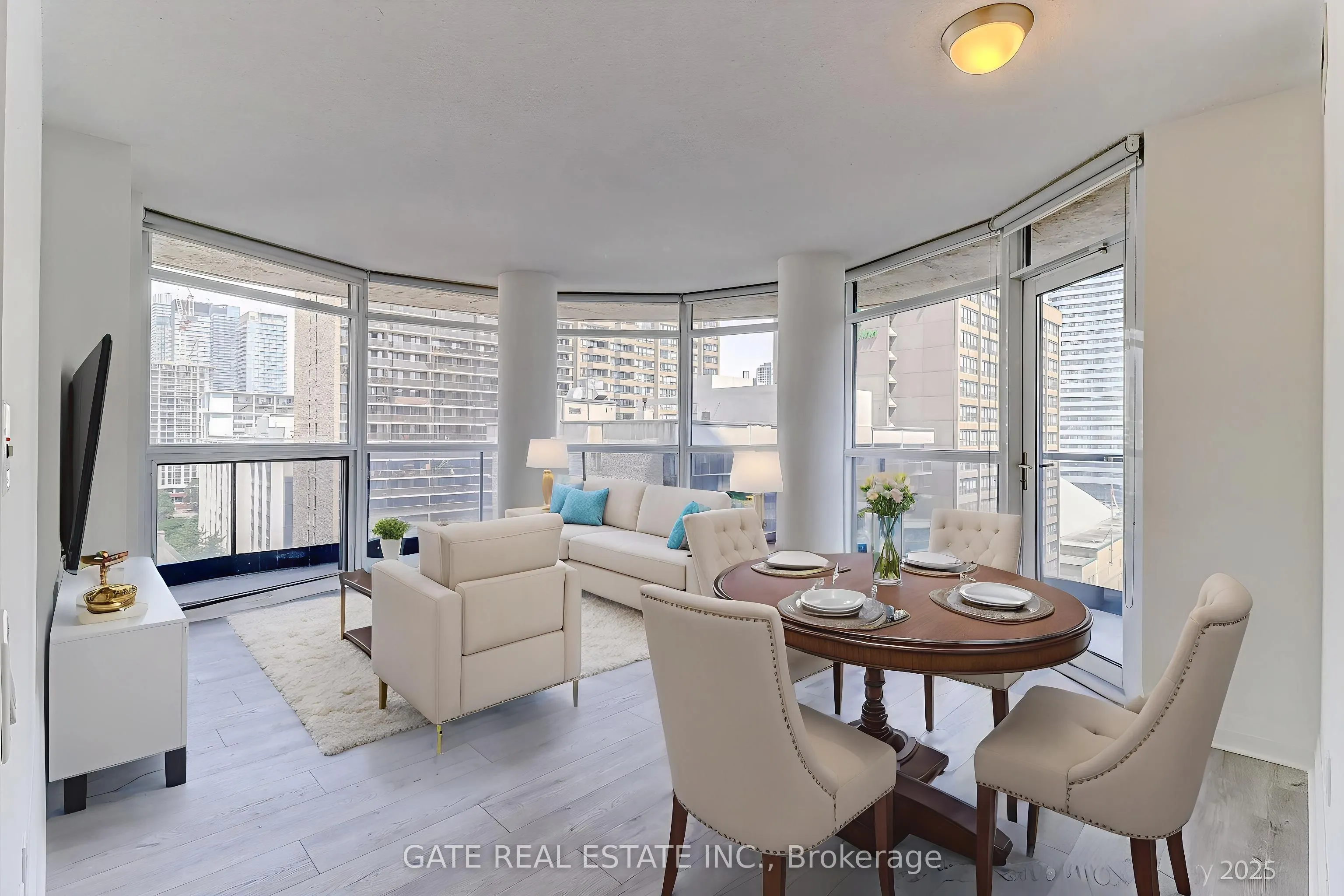 21 Carlton Street, #1705