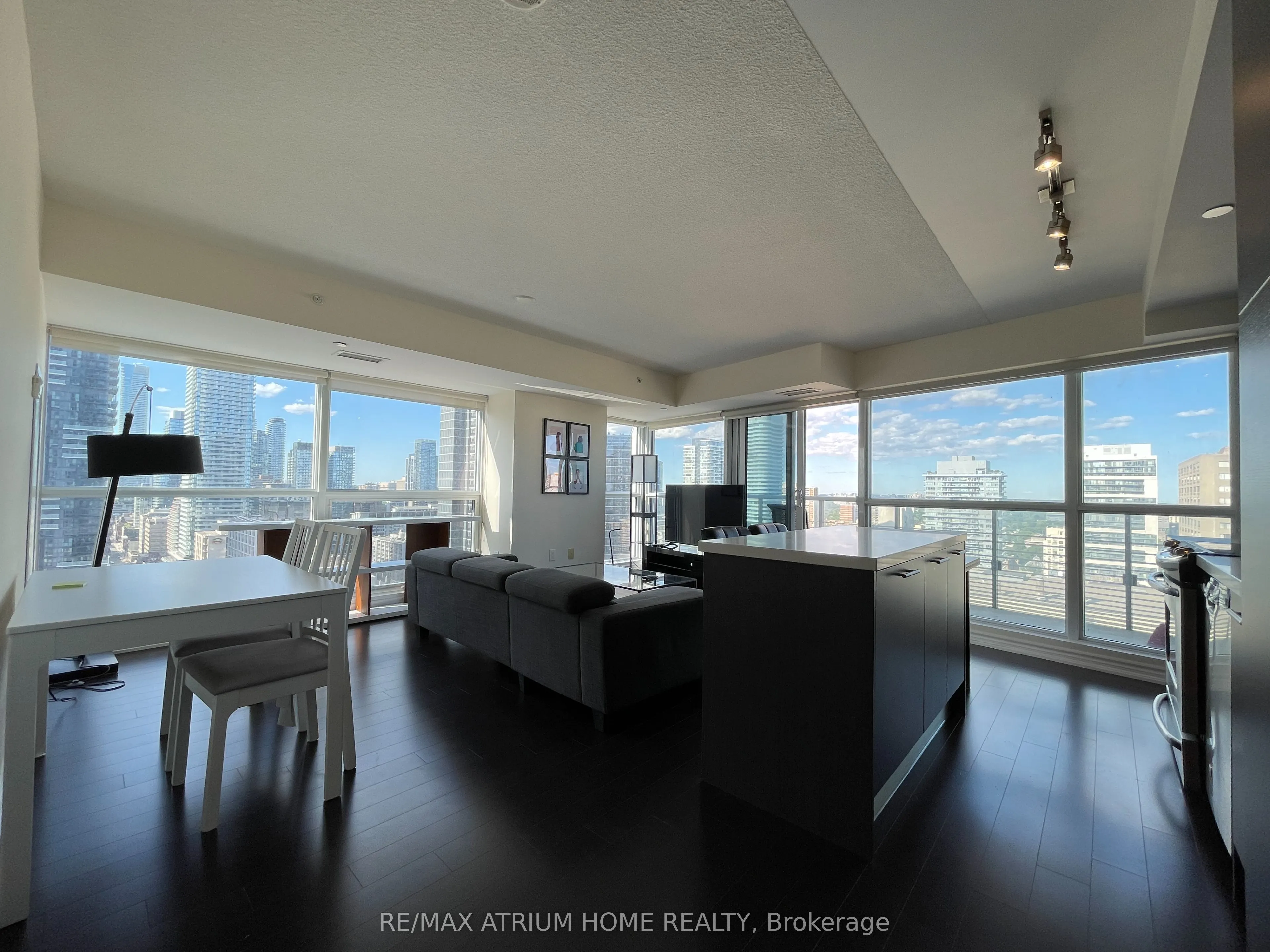 386 Yonge Street, #2602