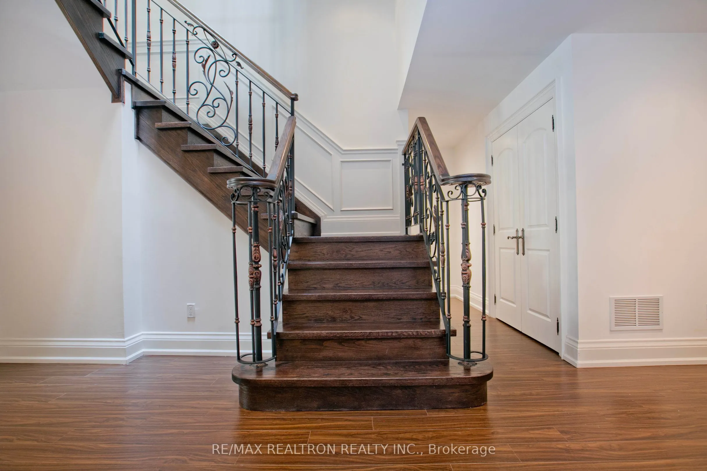429 Hounslow Avenue