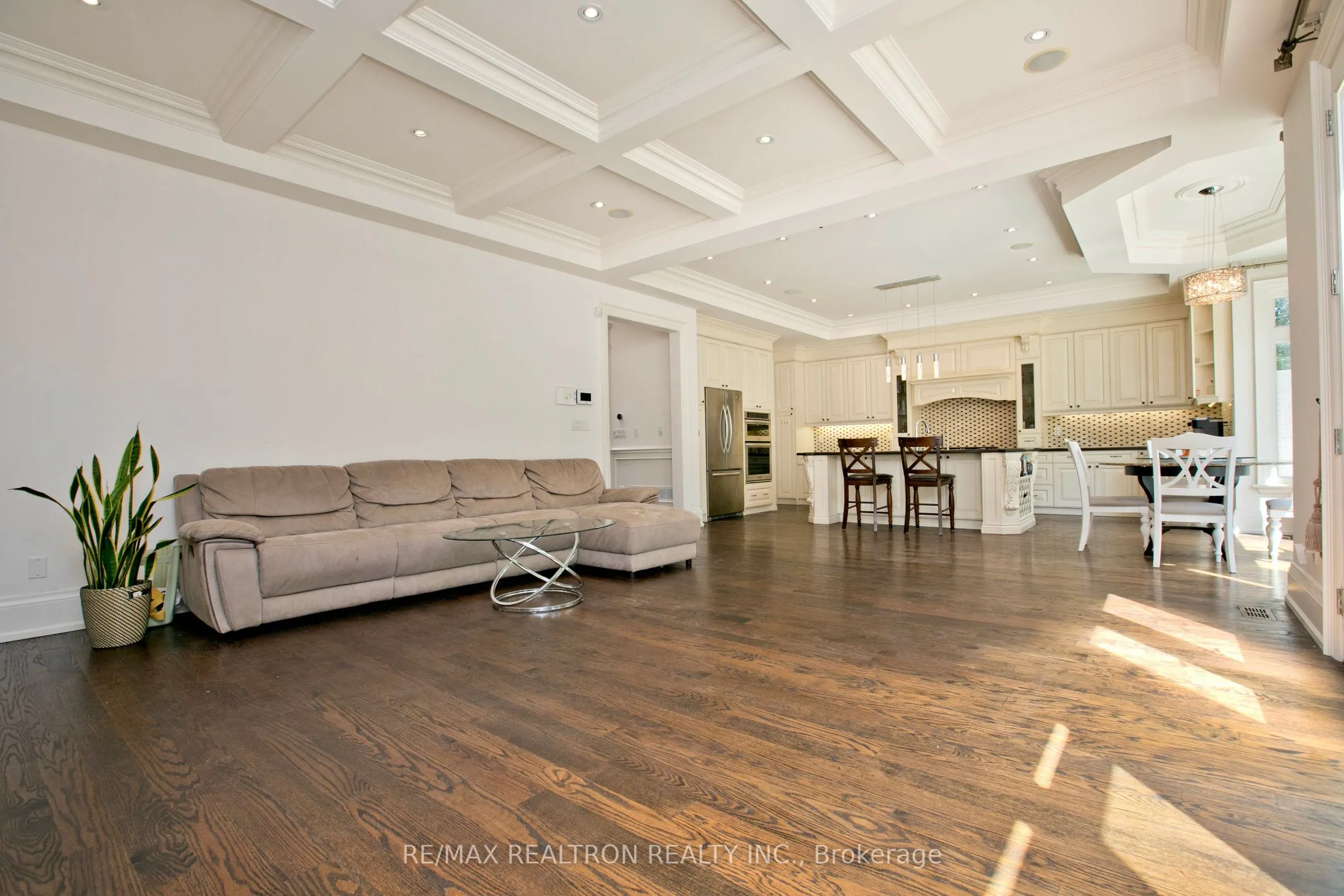429 Hounslow Avenue