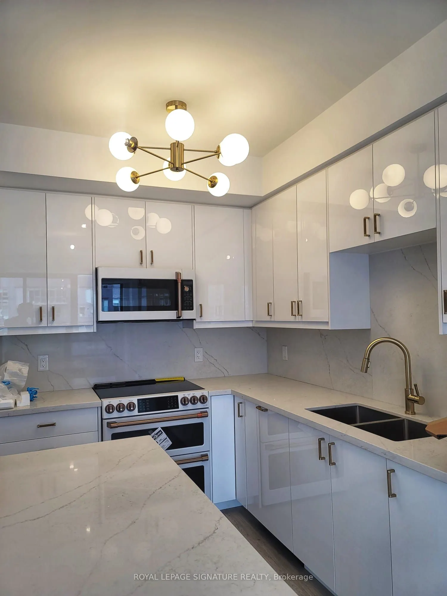 438 King Street W, #1311