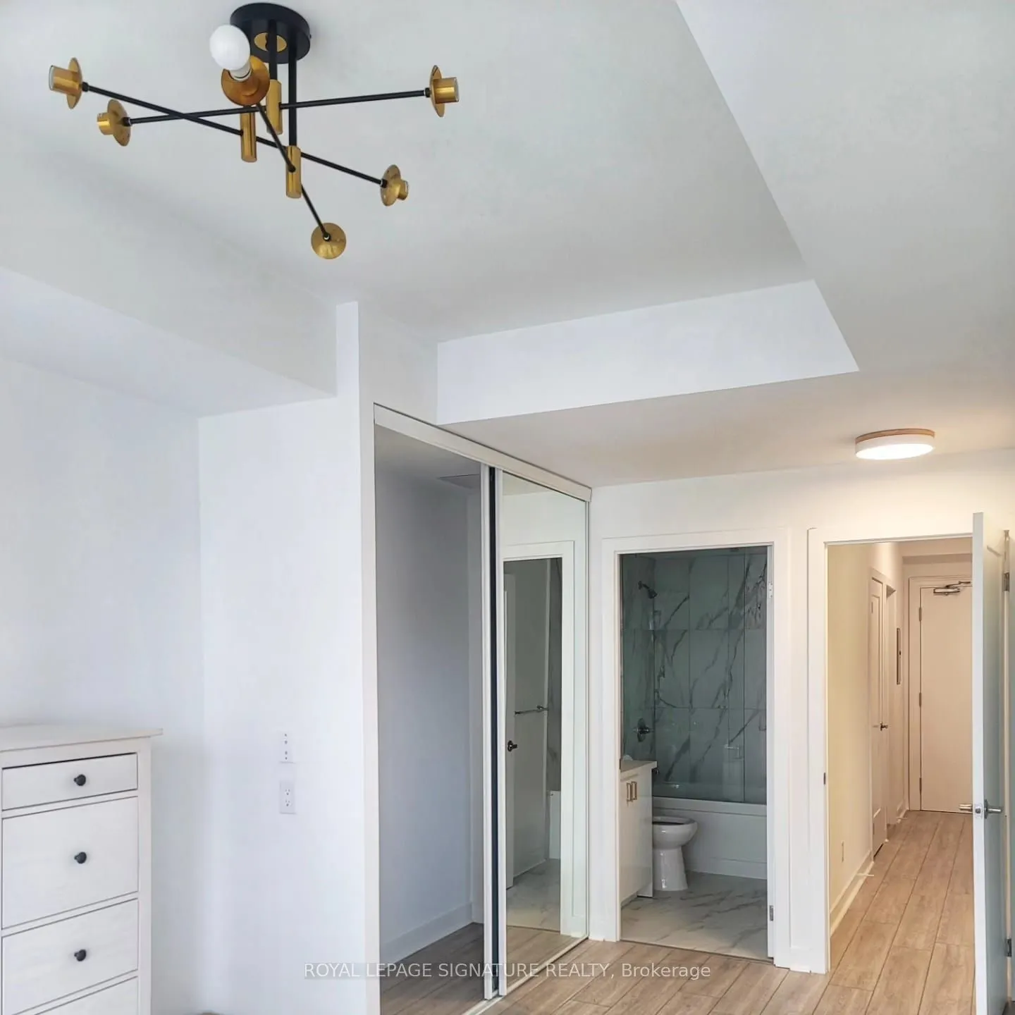 438 King Street W, #1311