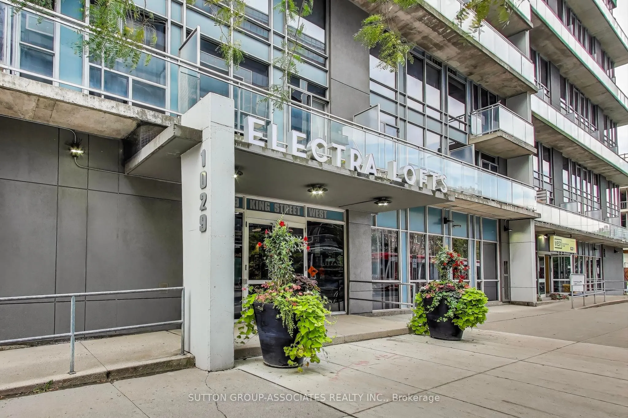 1029 King Street W, #213