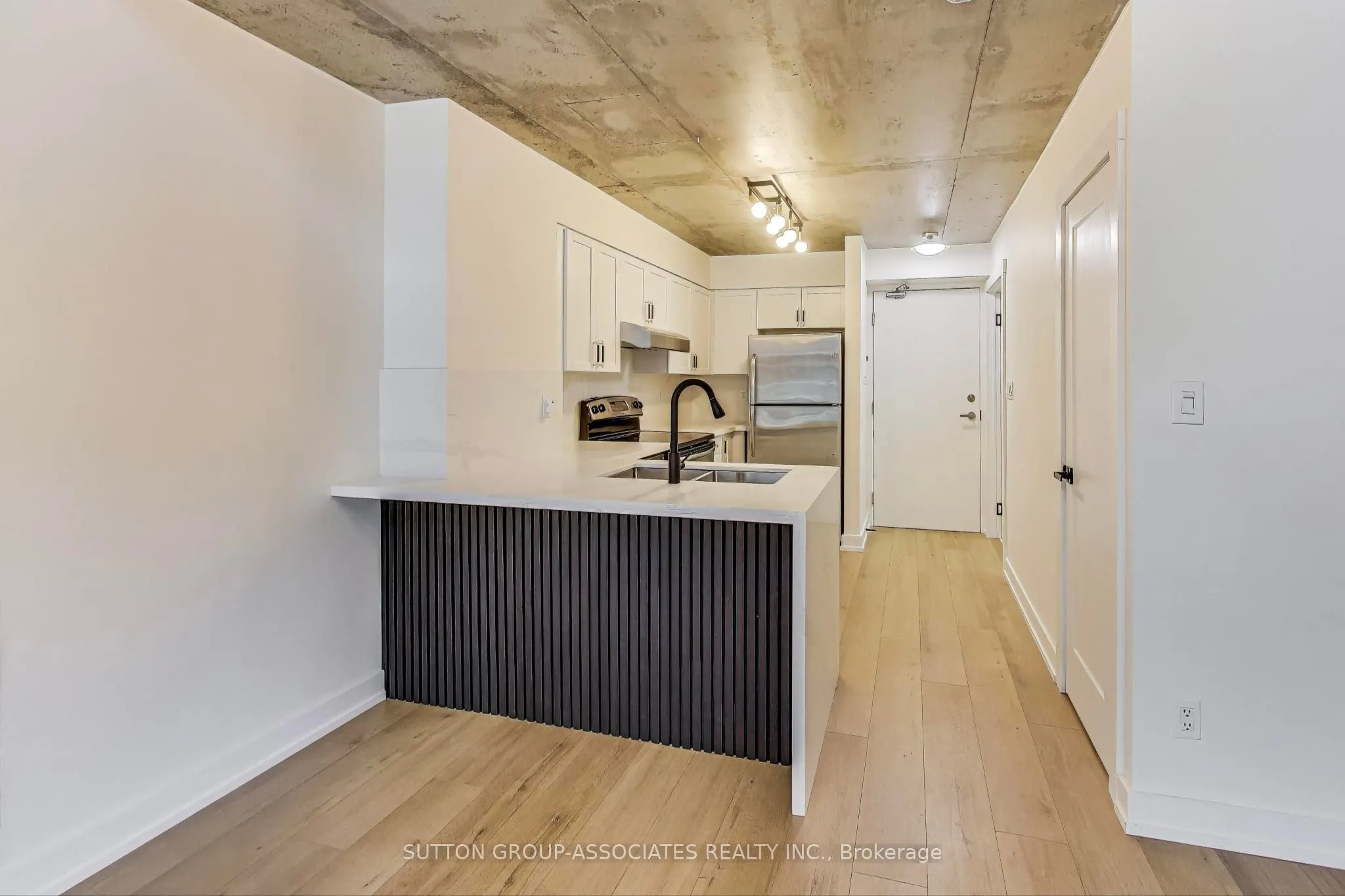 1029 King Street W, #213