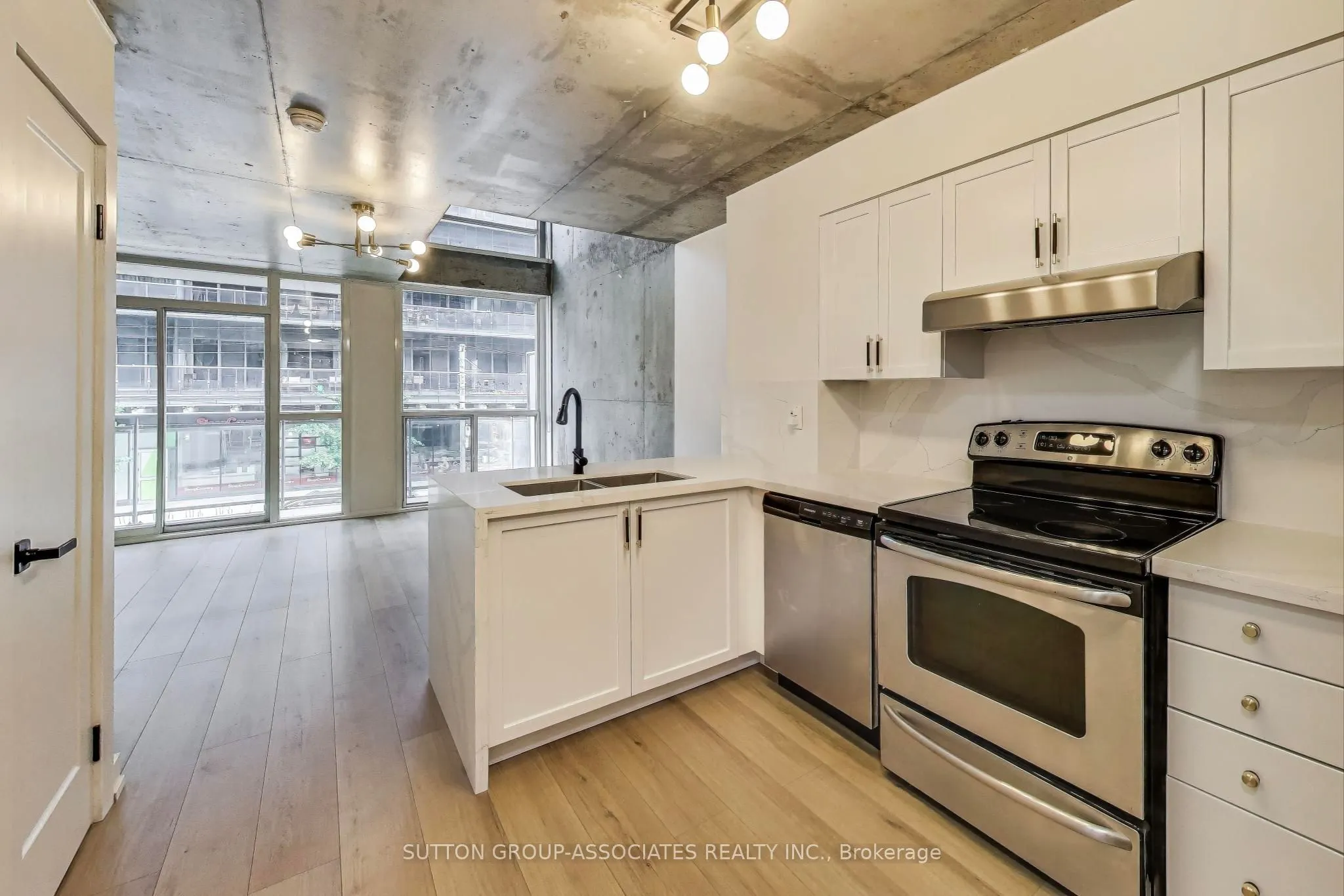 1029 King Street W, #213