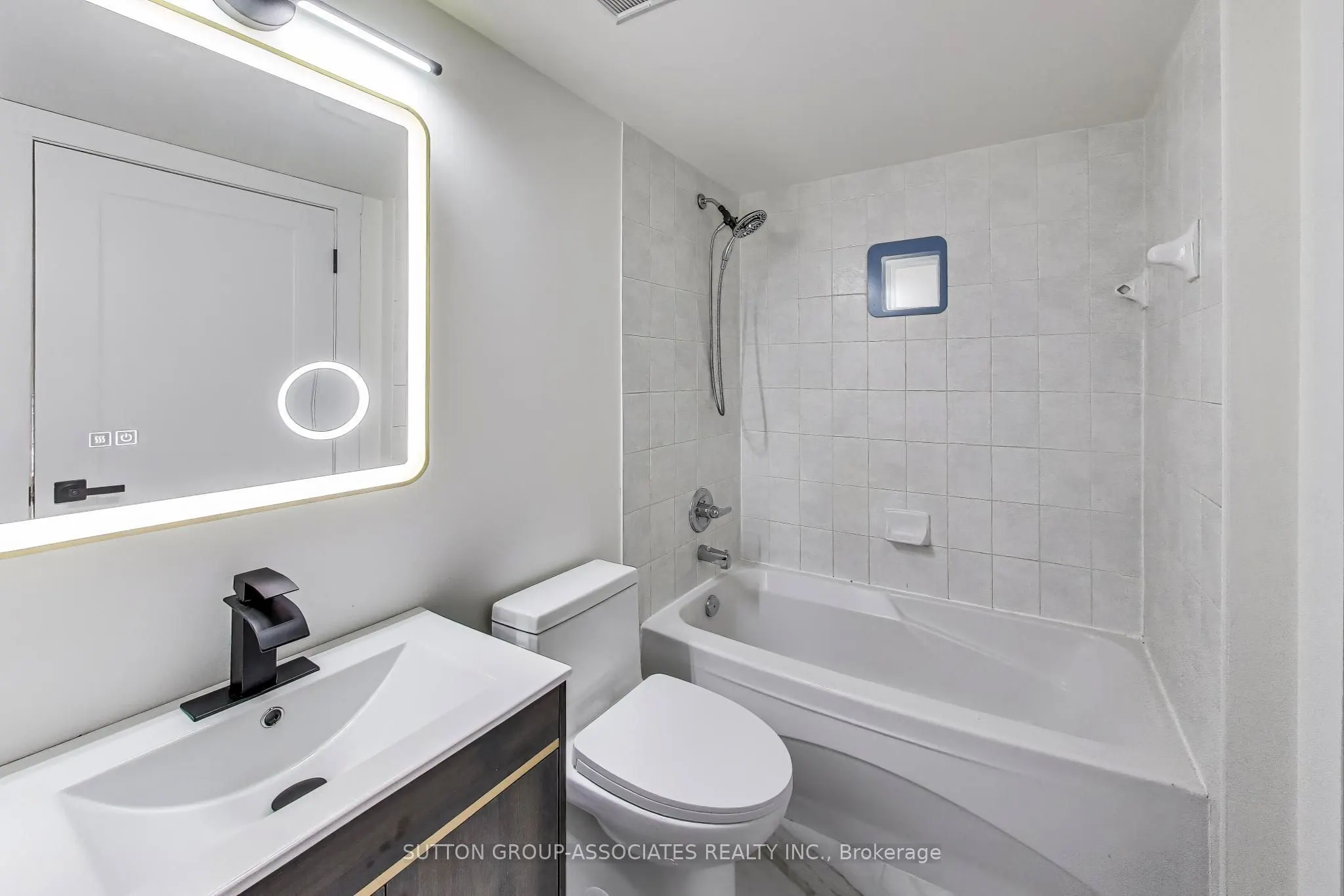 1029 King Street W, #213