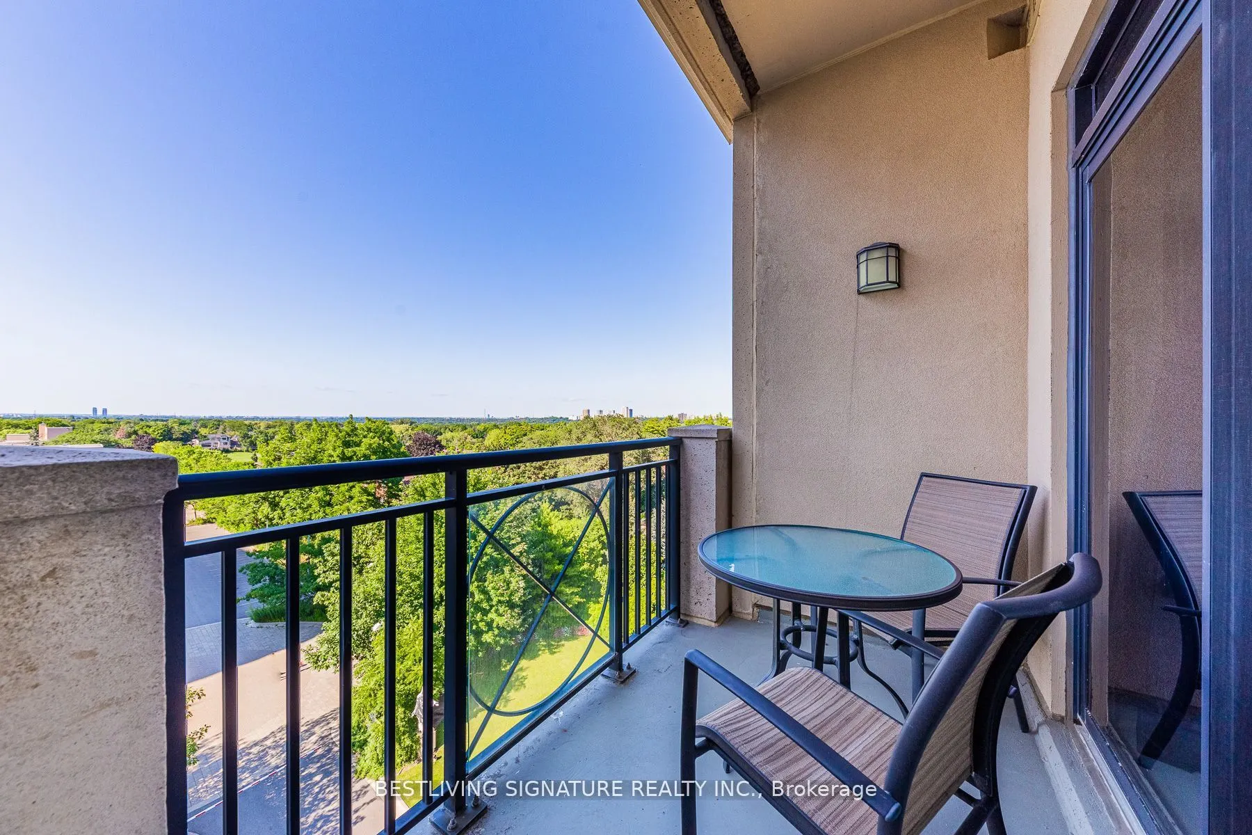650 Sheppard Avenue E, #609