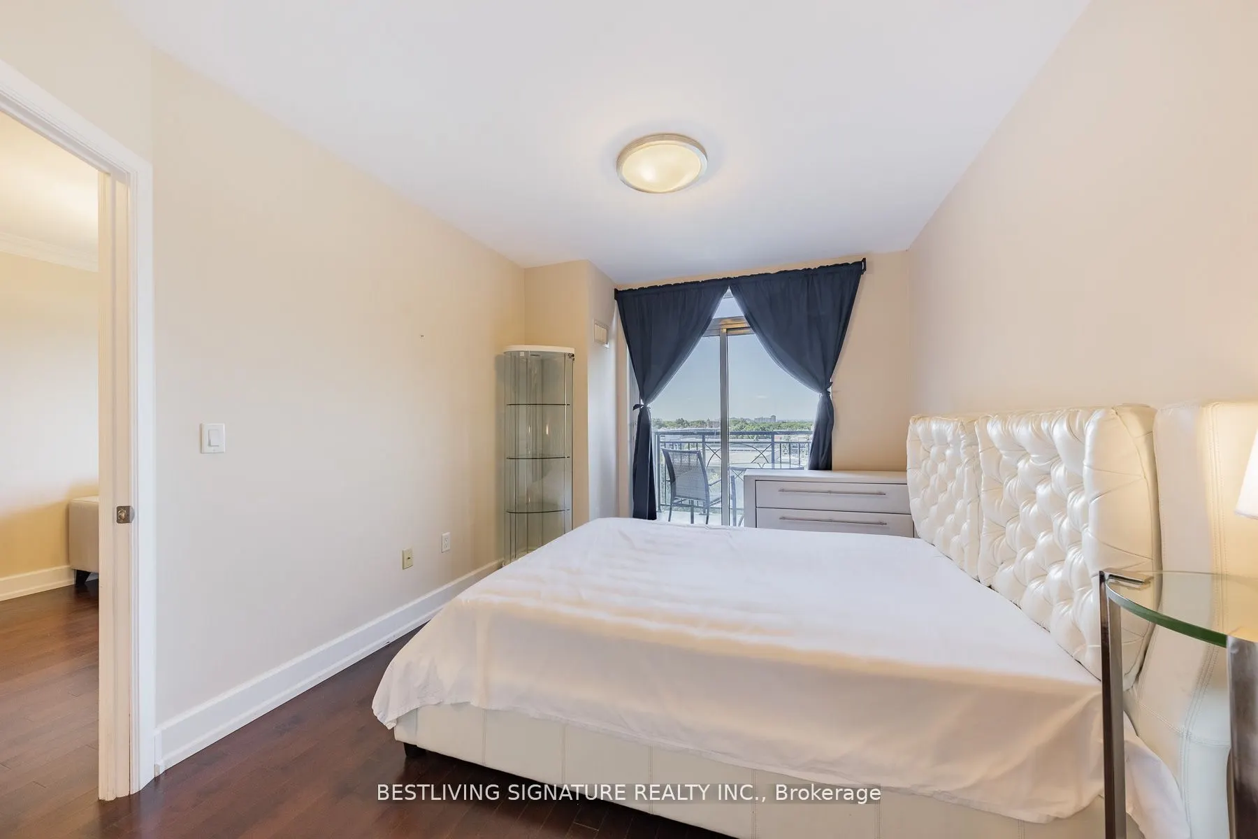 650 Sheppard Avenue E, #609