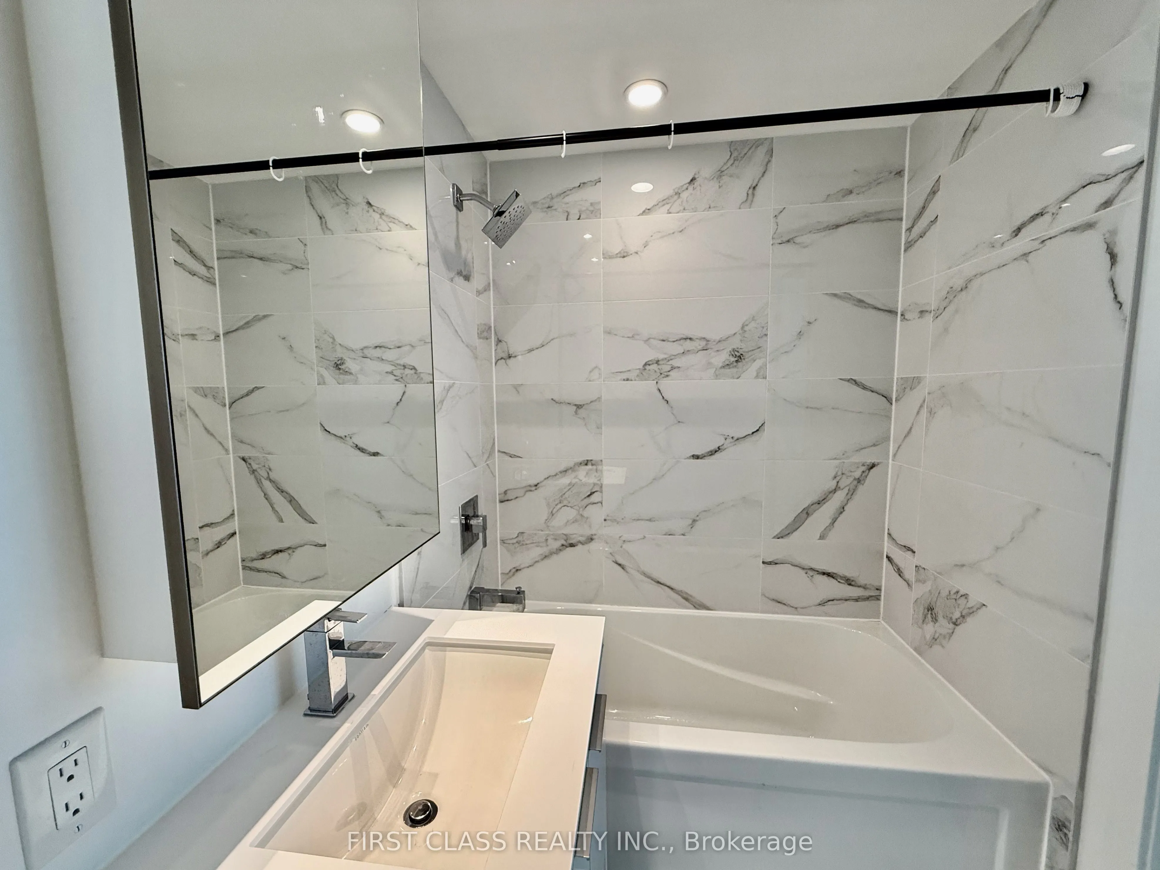 77 Shuter Street, #1802