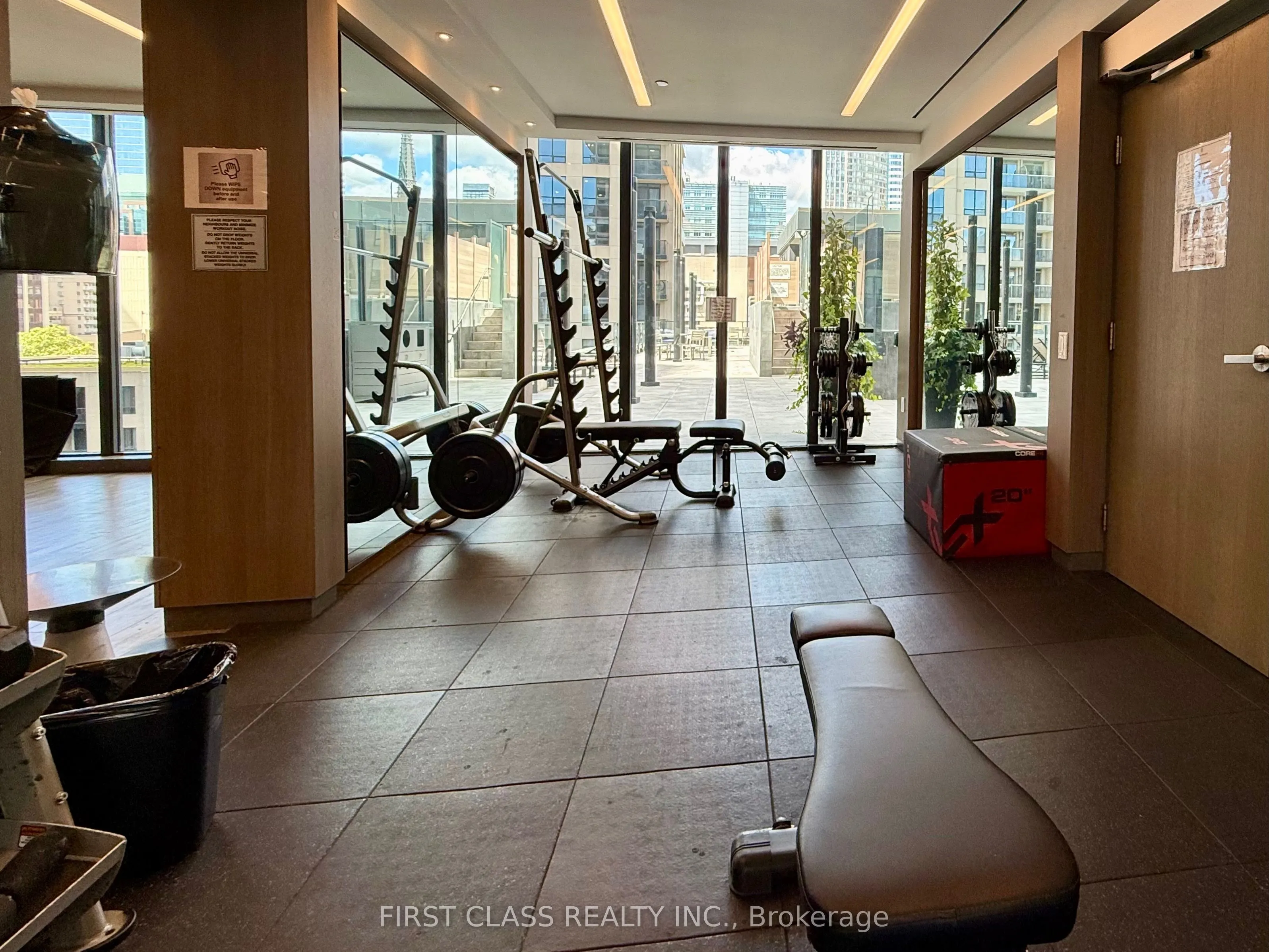 77 Shuter Street, #1802