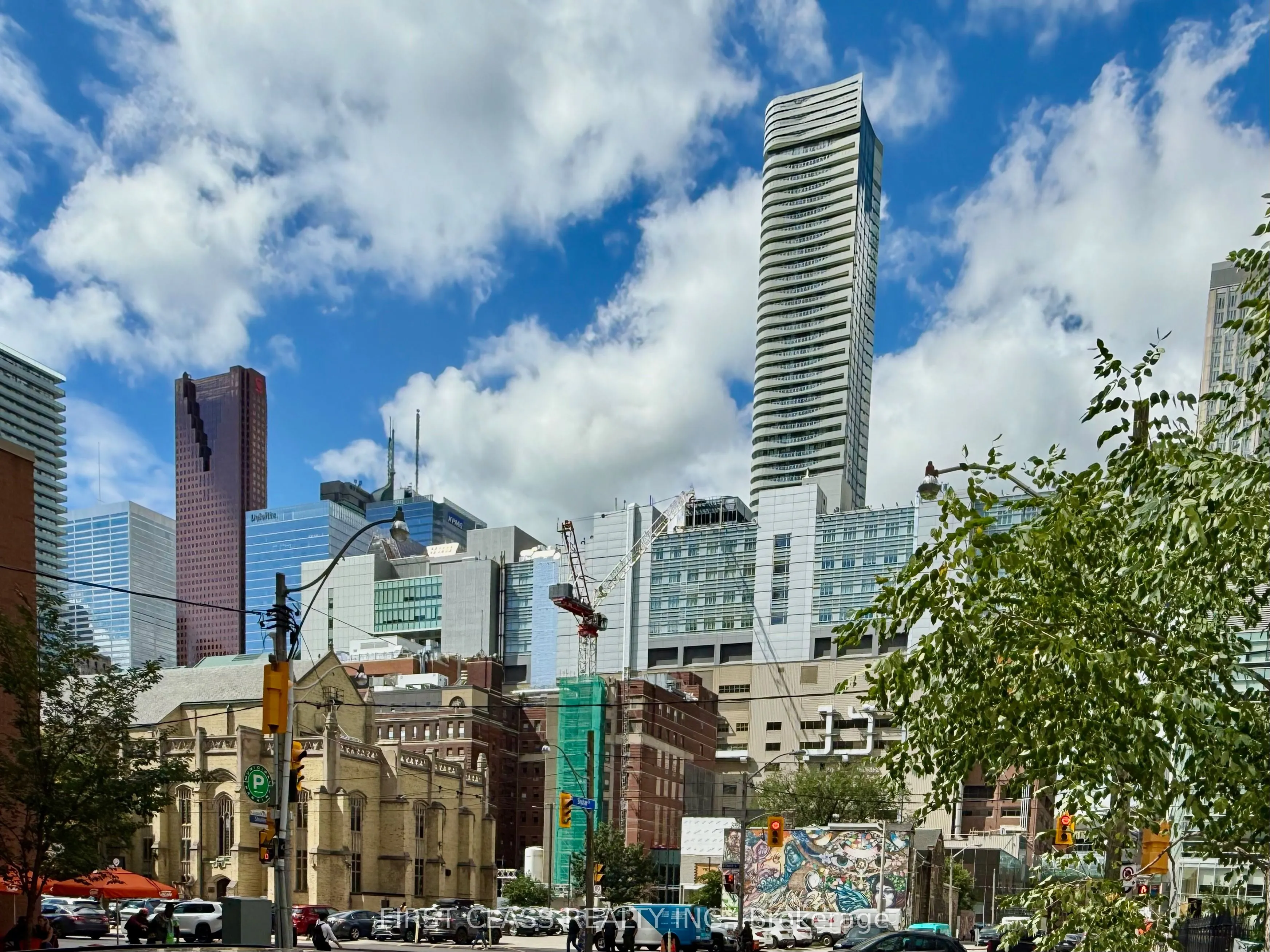 77 Shuter Street, #1802