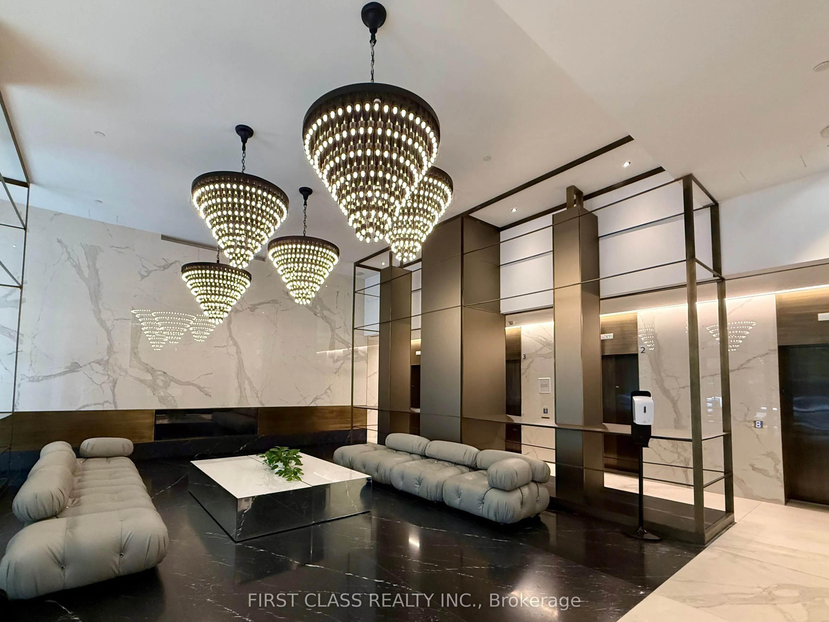 77 Shuter Street, #1802