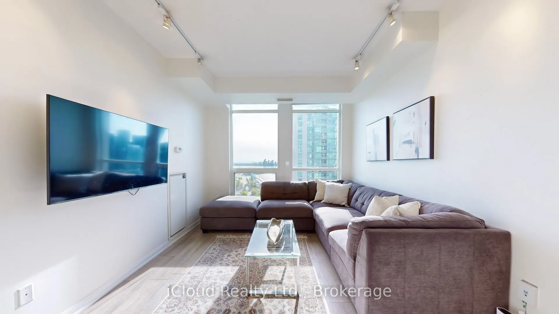 628 Fleet Street, #2707