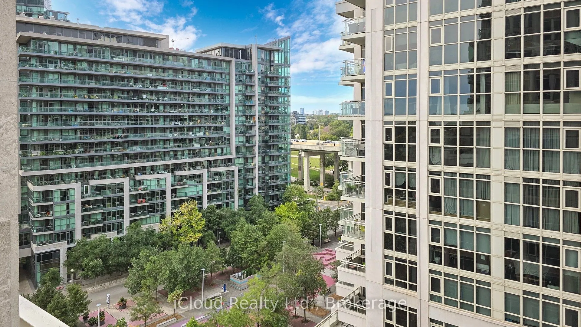 628 Fleet Street, #2707