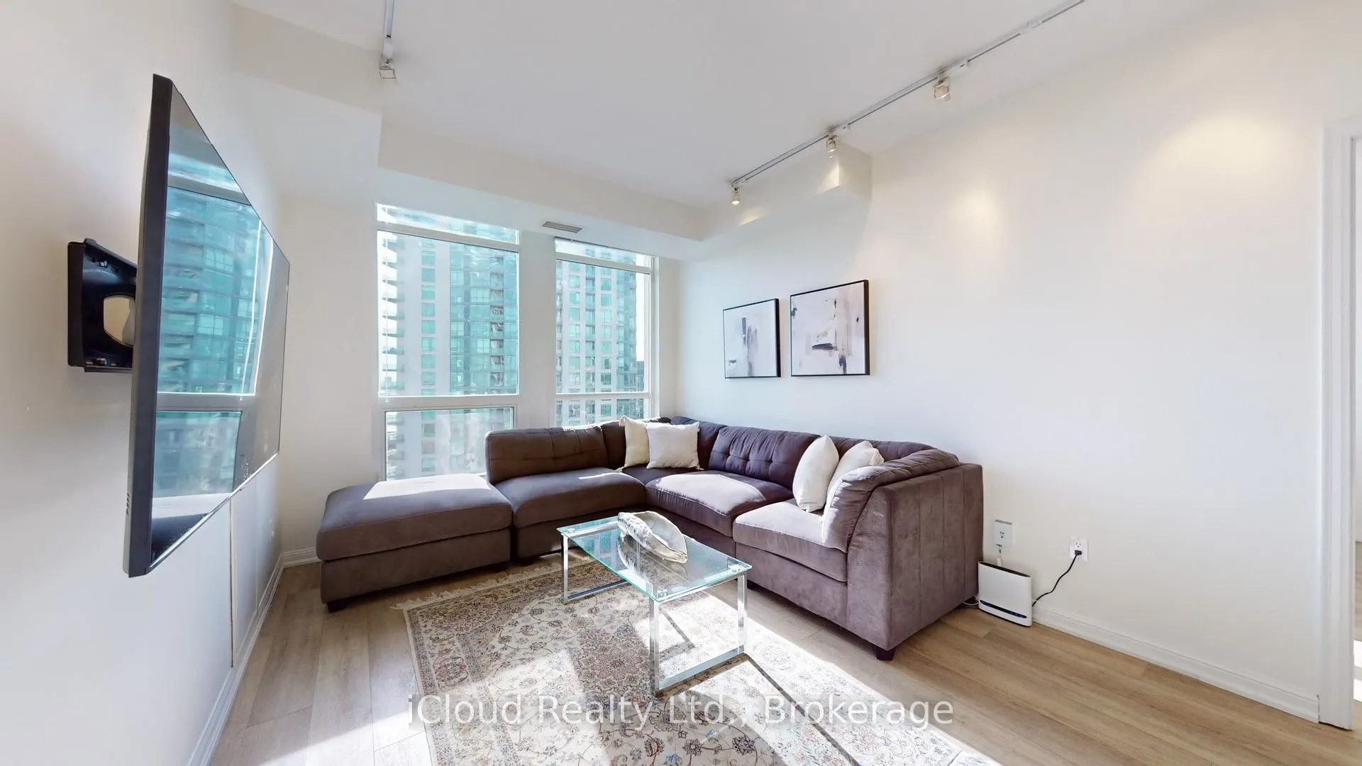 628 Fleet Street, #2707