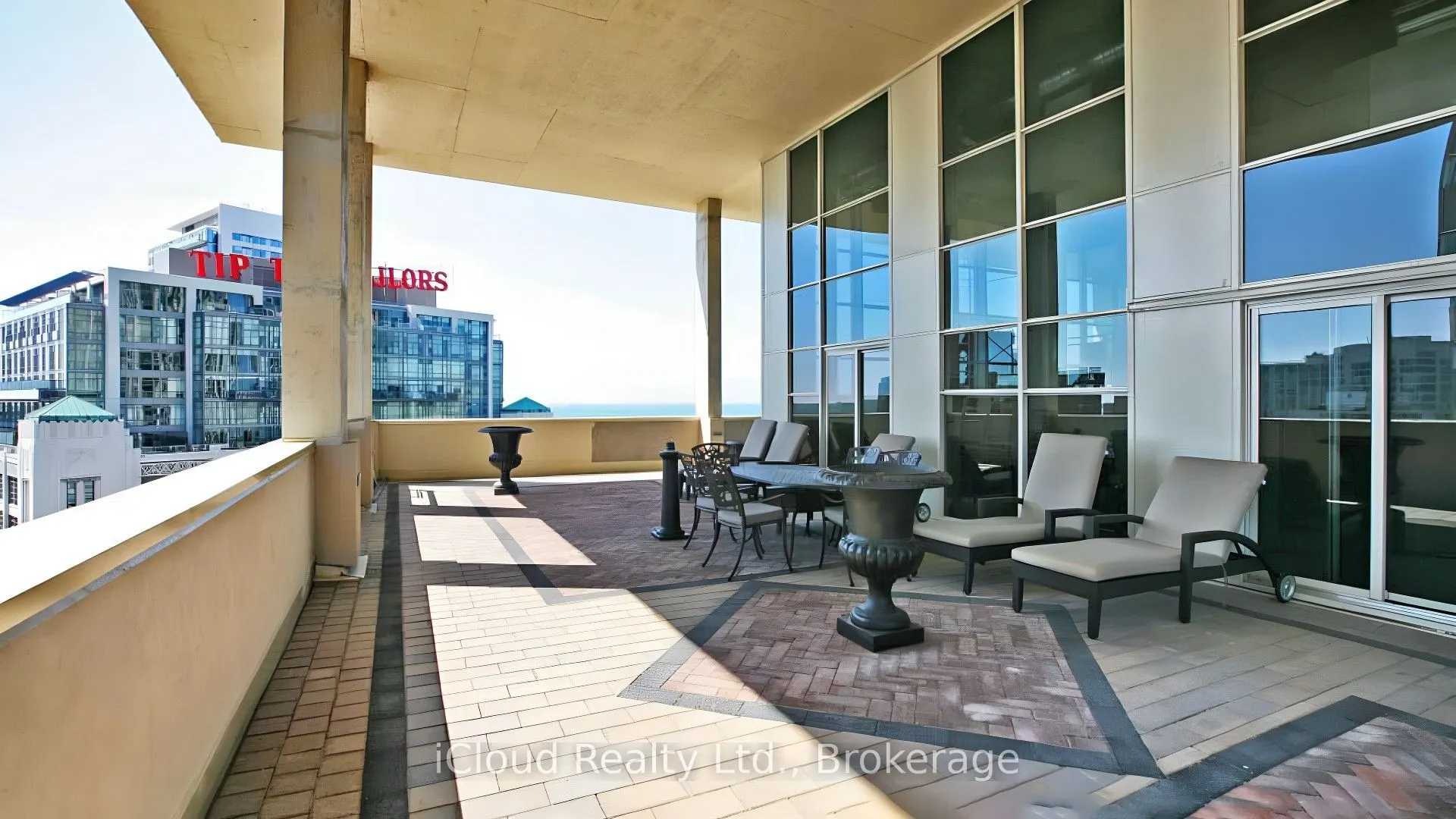 628 Fleet Street, #2707