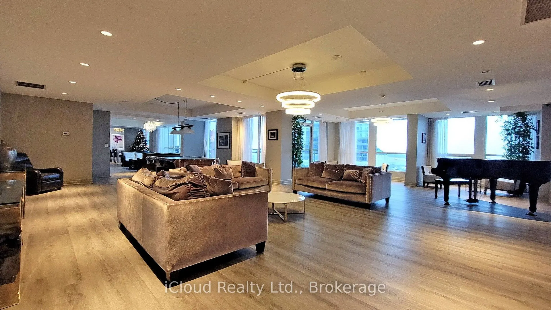 628 Fleet Street, #2707
