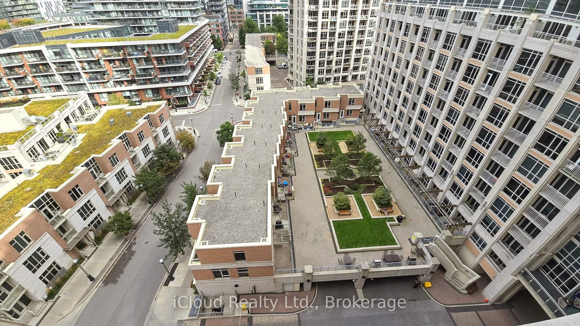 628 Fleet Street, #2707