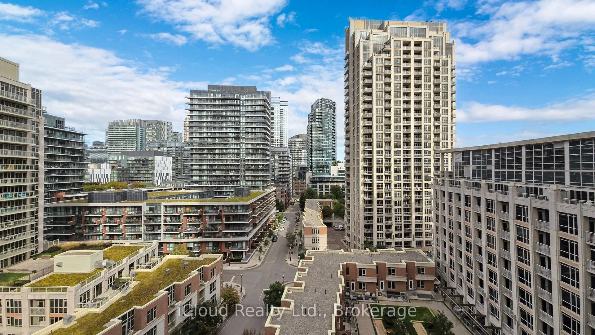 628 Fleet Street, #2707