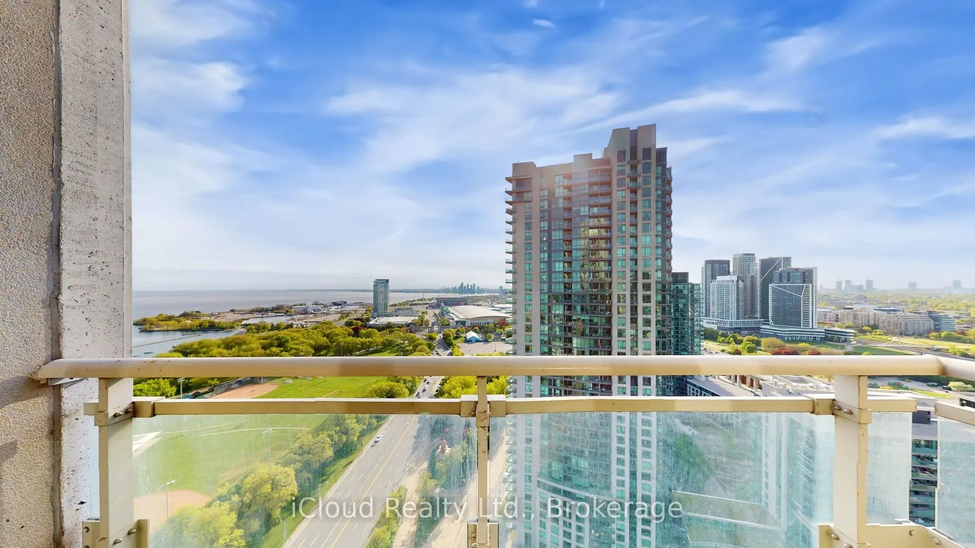 628 Fleet Street, #2707