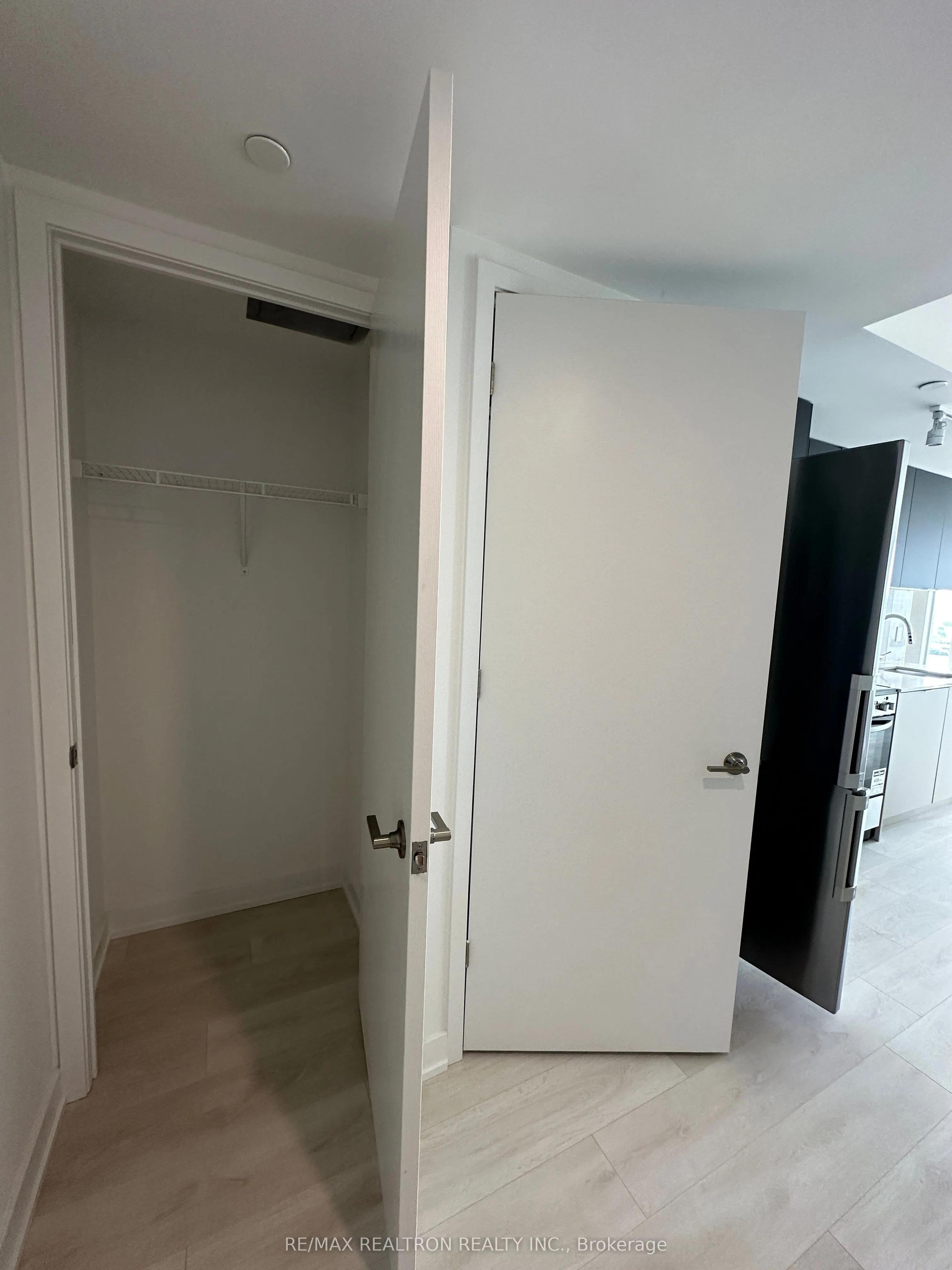 8 Tippett Road, #1306