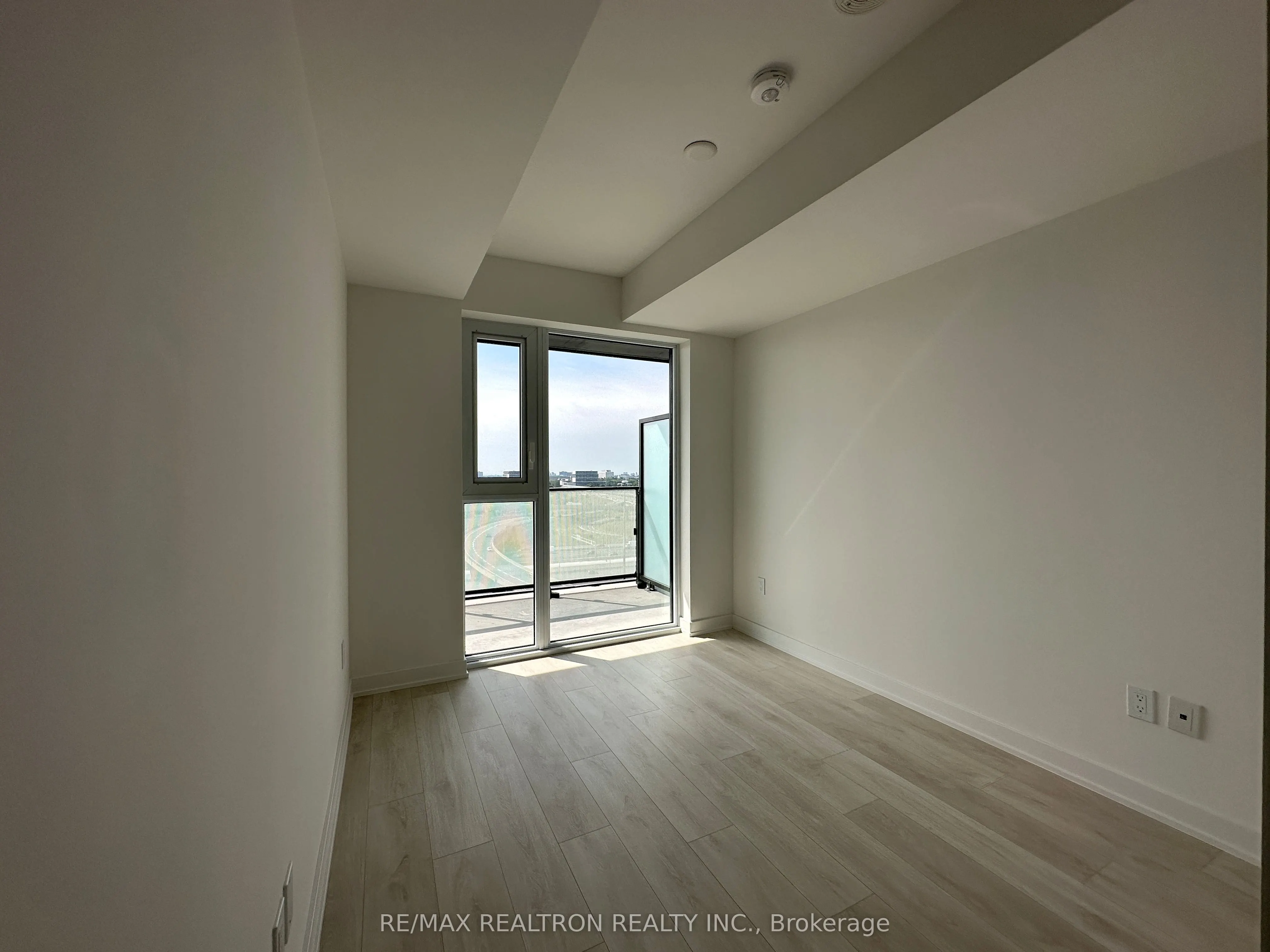 8 Tippett Road, #1306