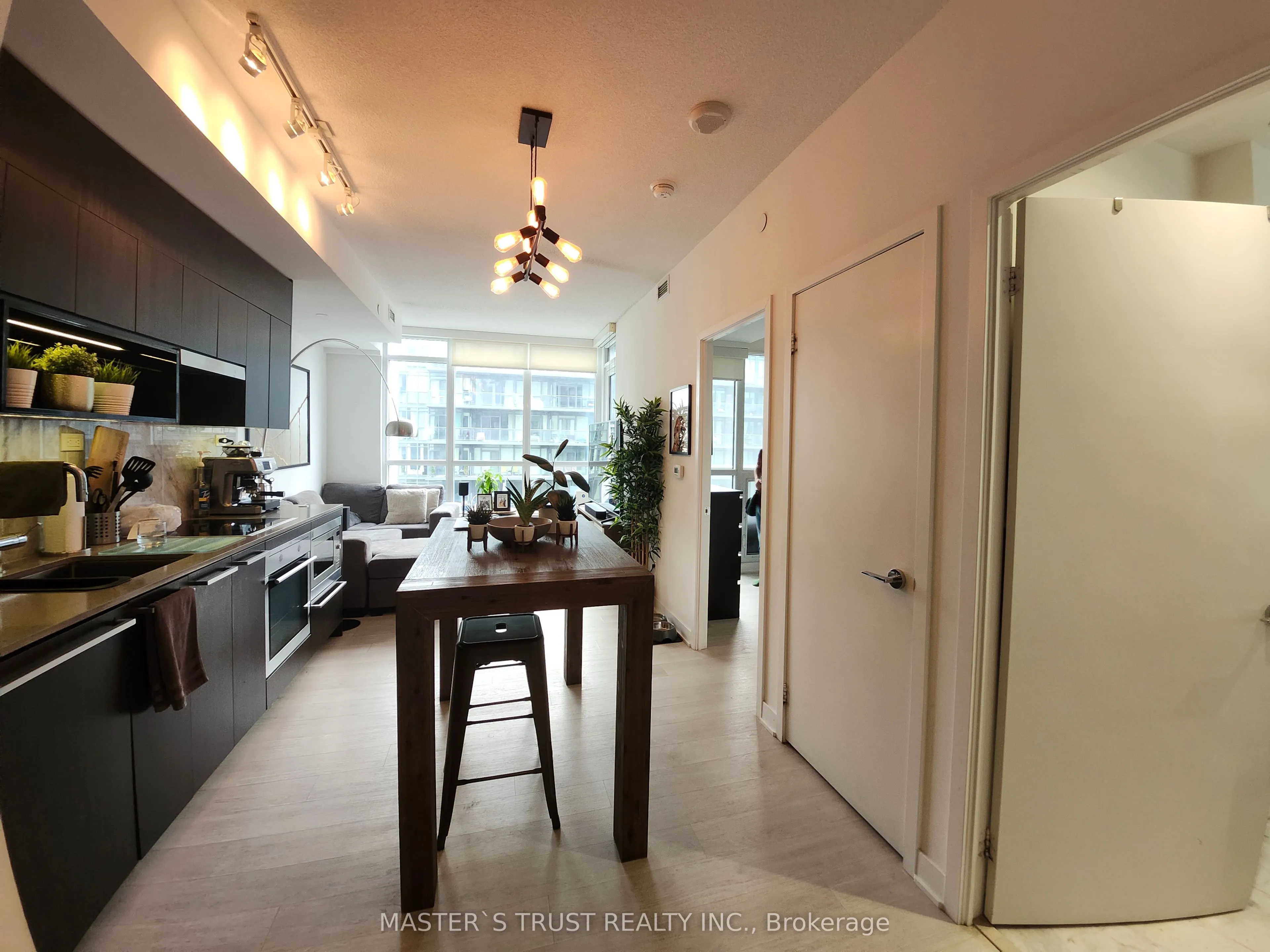 80 Queens Wharf Road, #1112