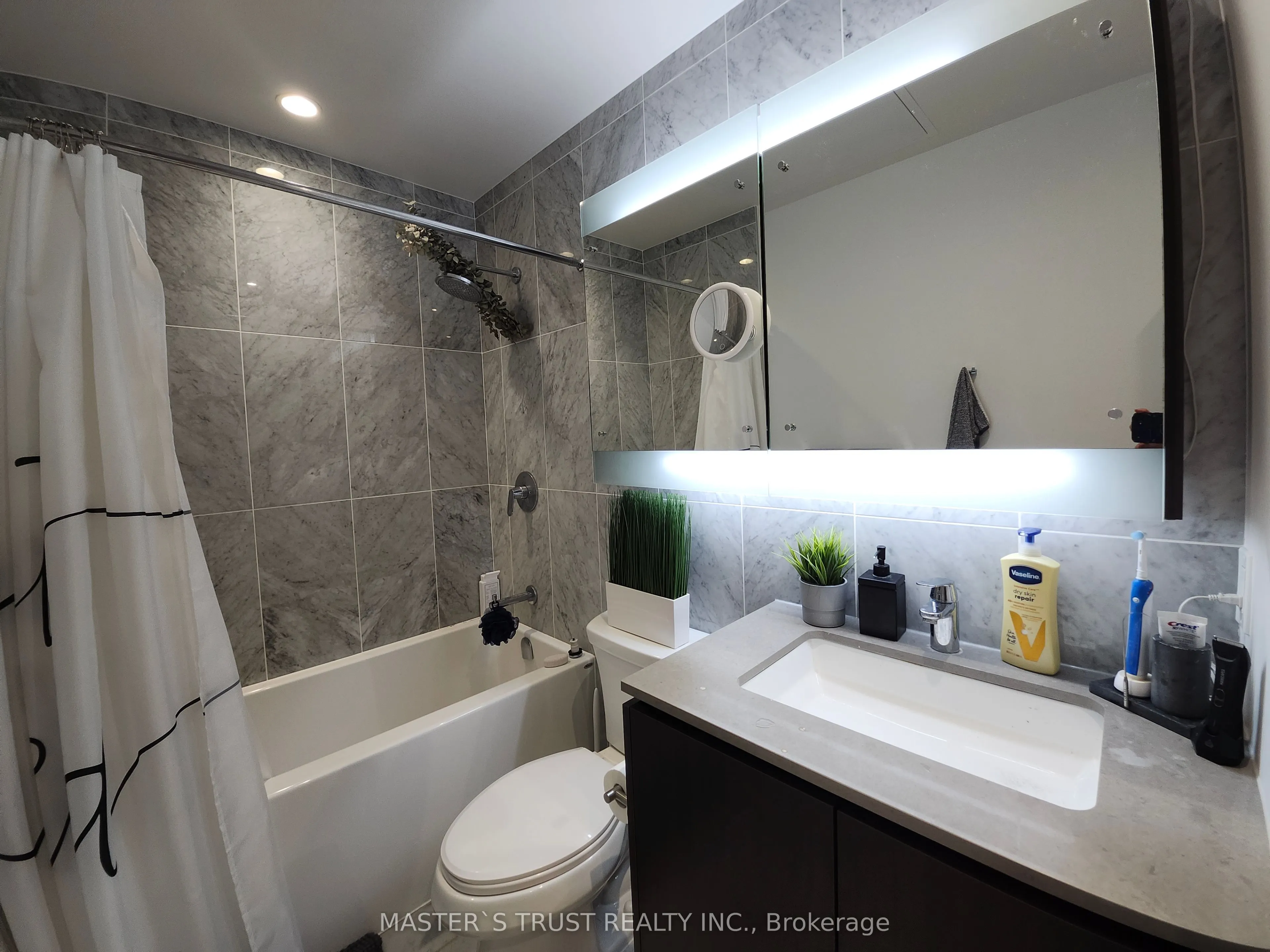 80 Queens Wharf Road, #1112